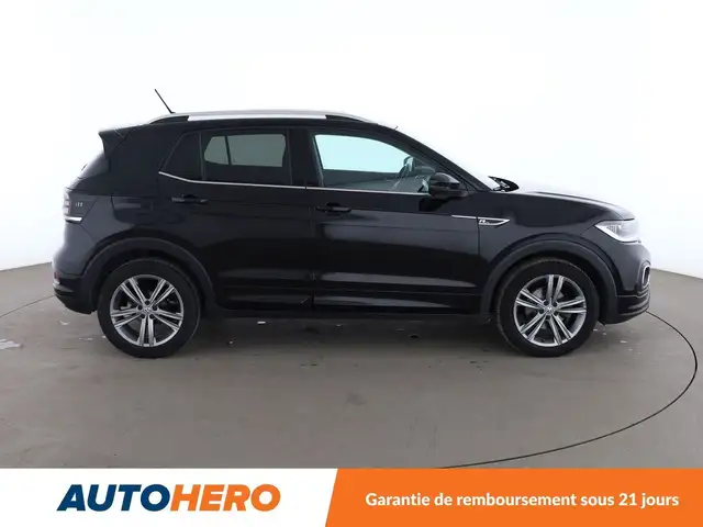 Volkswagen T-Cross view 6