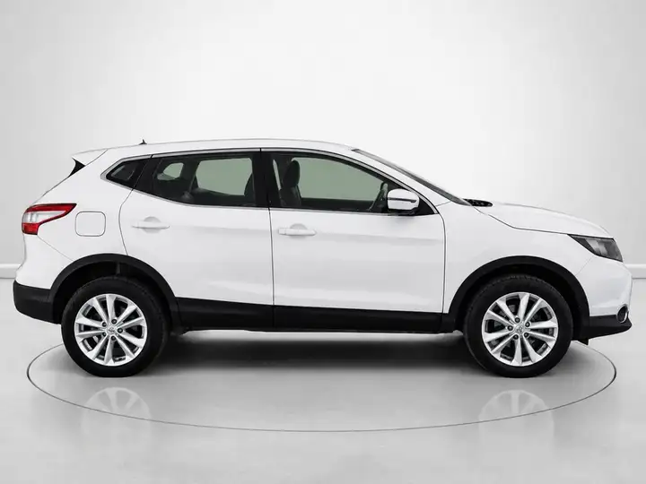 Nissan Qashqai 1.2 DIG-T Acenta 4x2 Xtronic 2017, foto 2
