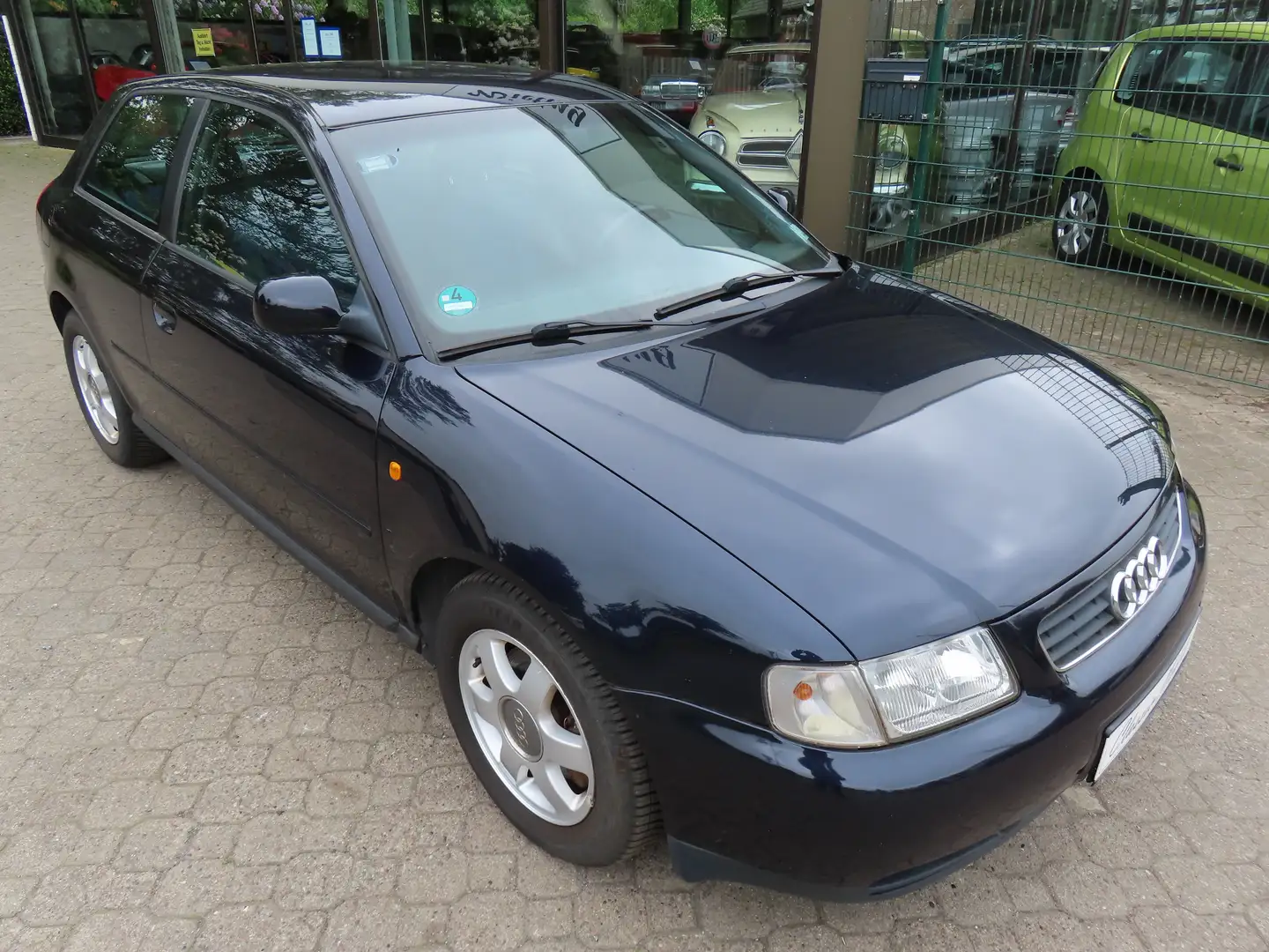 Audi A3 1.8 T Ambition*nur 118 TKM*HU neu*2.Hand*Klima*SHZ Blauw - 1