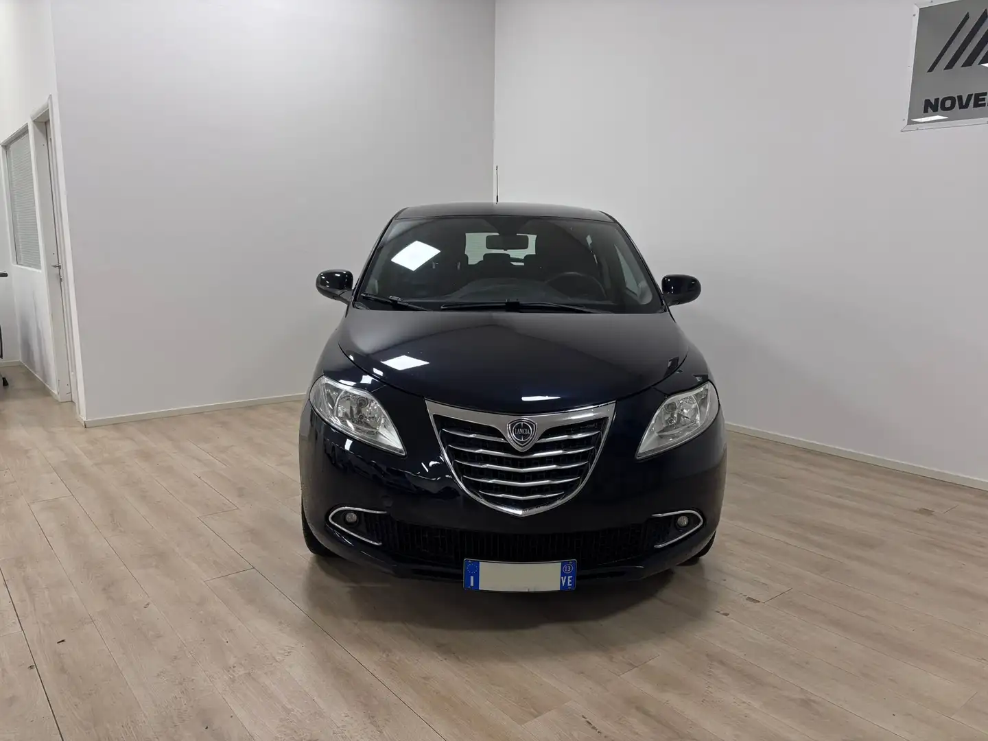 Lancia Ypsilon Ypsilon III 2011 0.9 t.air Schwarz - 2