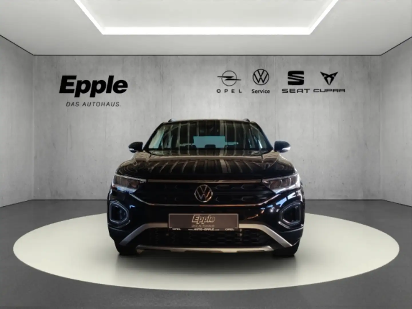 Volkswagen T-Roc Goal Navi LED ACC Klimaautom SHZ PDC v+h Schwarz - 2
