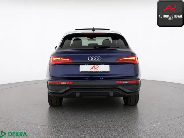Audi Q5 view 4