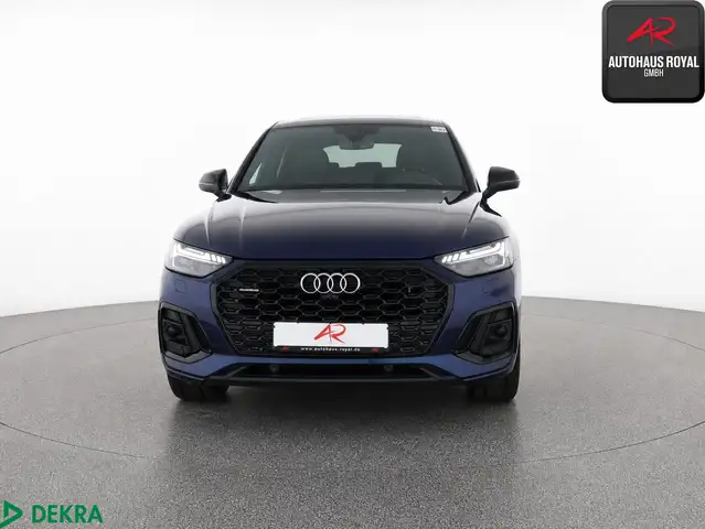 Audi Q5 view 8