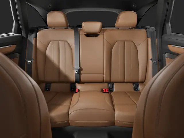 Audi A6 view 11