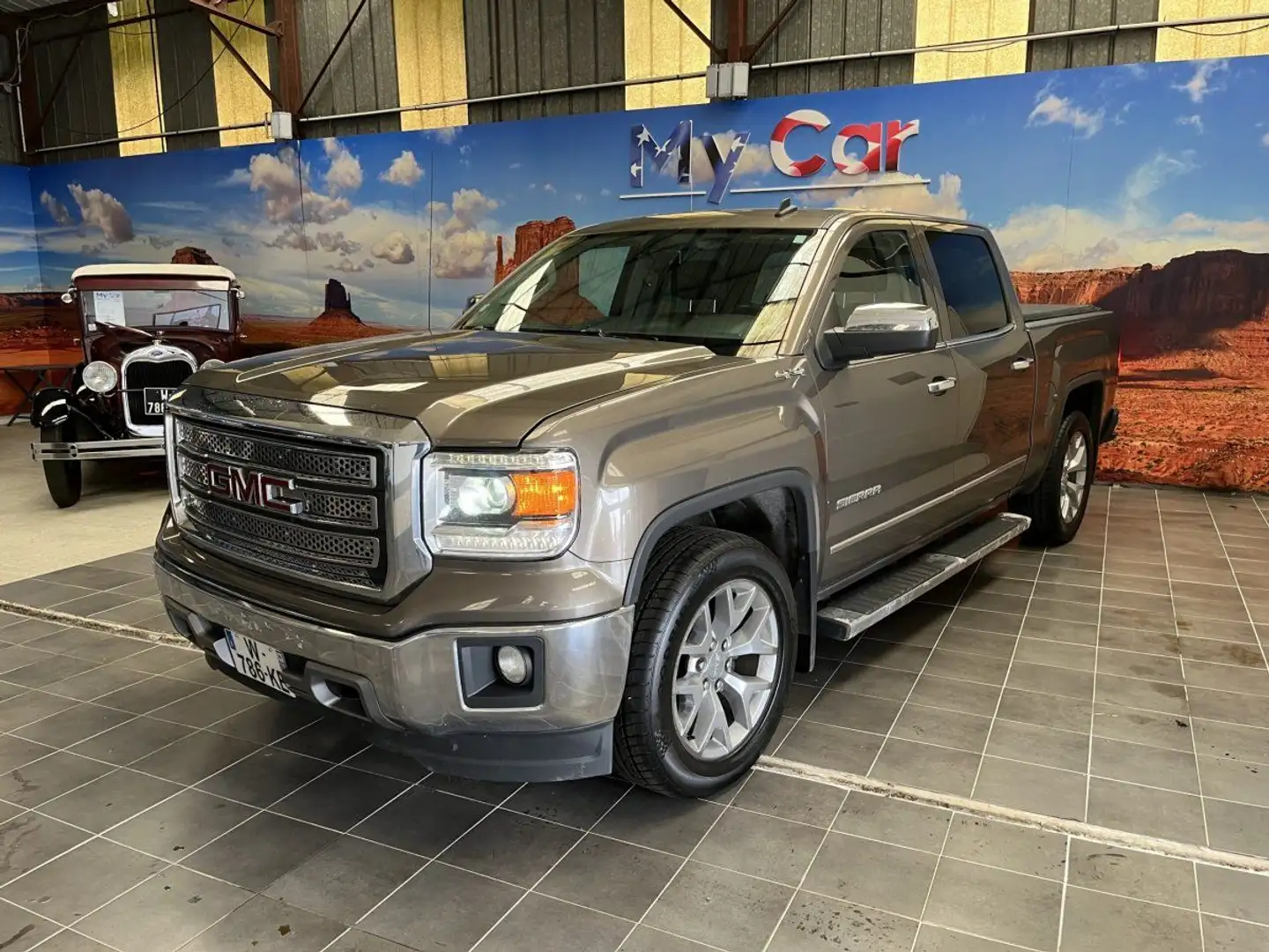 GMC Sierra 5.3L V8 360 CH SLT 4WD - 2