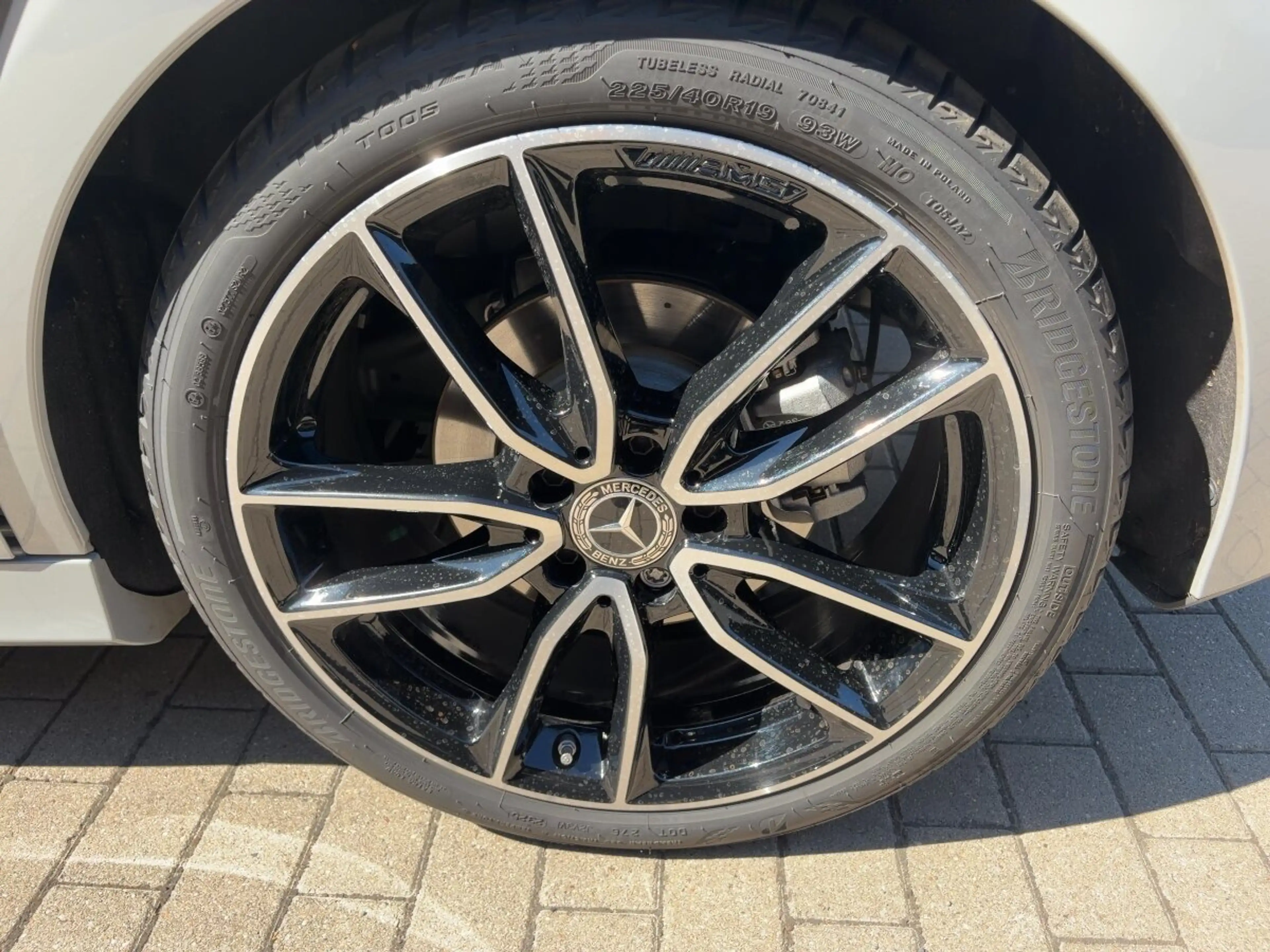 Mercedes-Benz A 200 A 200 AMG-Line/Amb./LED/Pano/Keyless/Night/MBUX. — photo 11