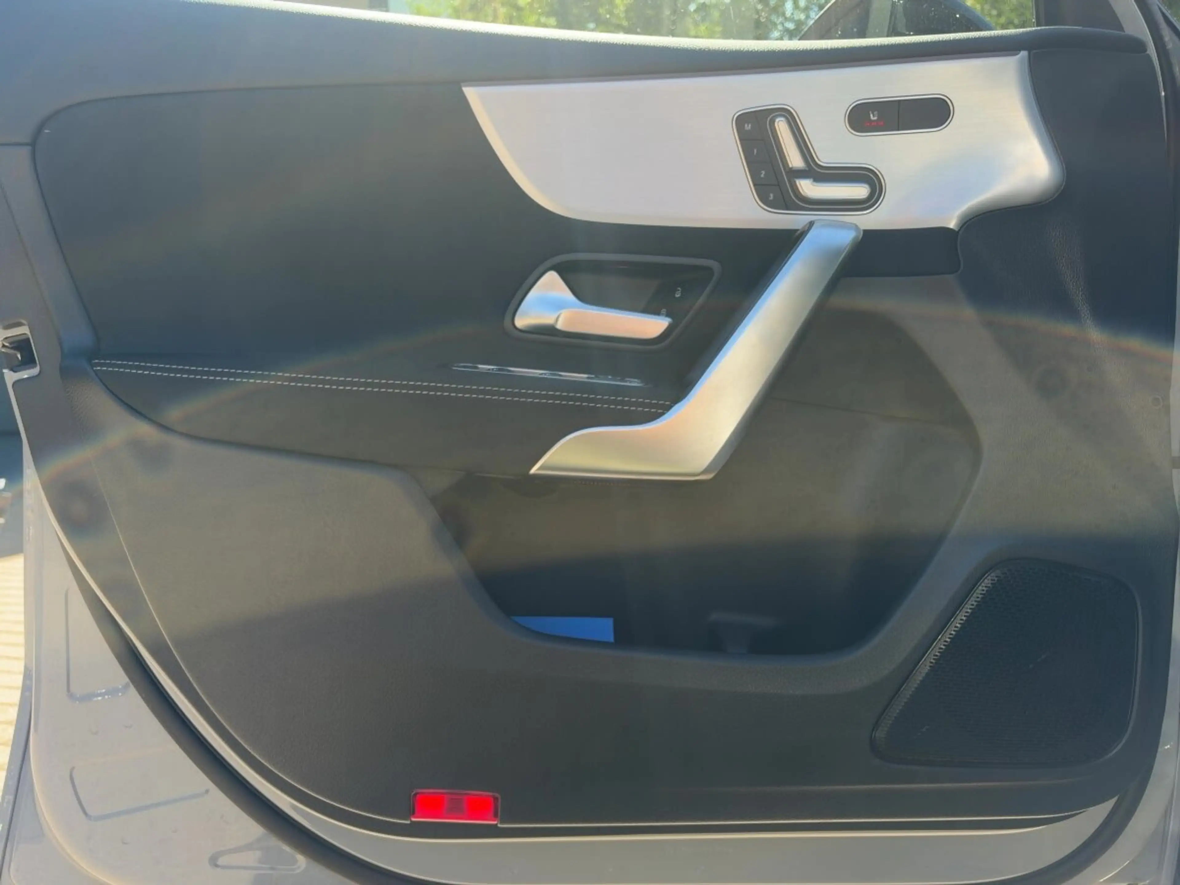 Mercedes-Benz A 200 A 200 AMG-Line/Amb./LED/Pano/Keyless/Night/MBUX. — photo 14
