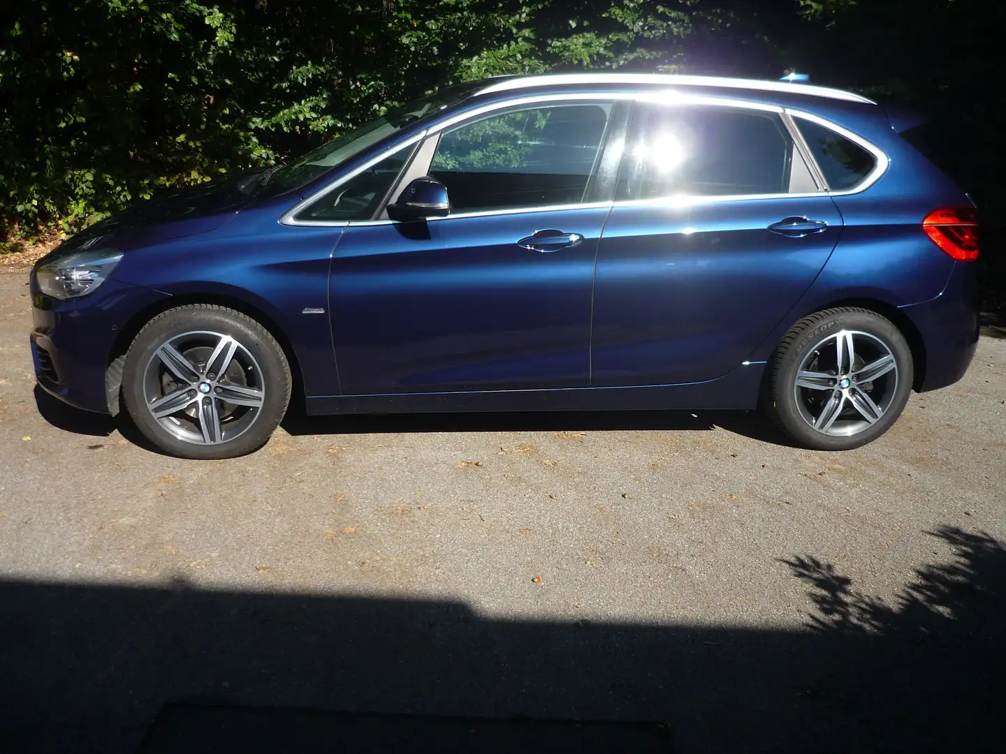 BMW 220 220i Active Tourer Sport Blau - 1