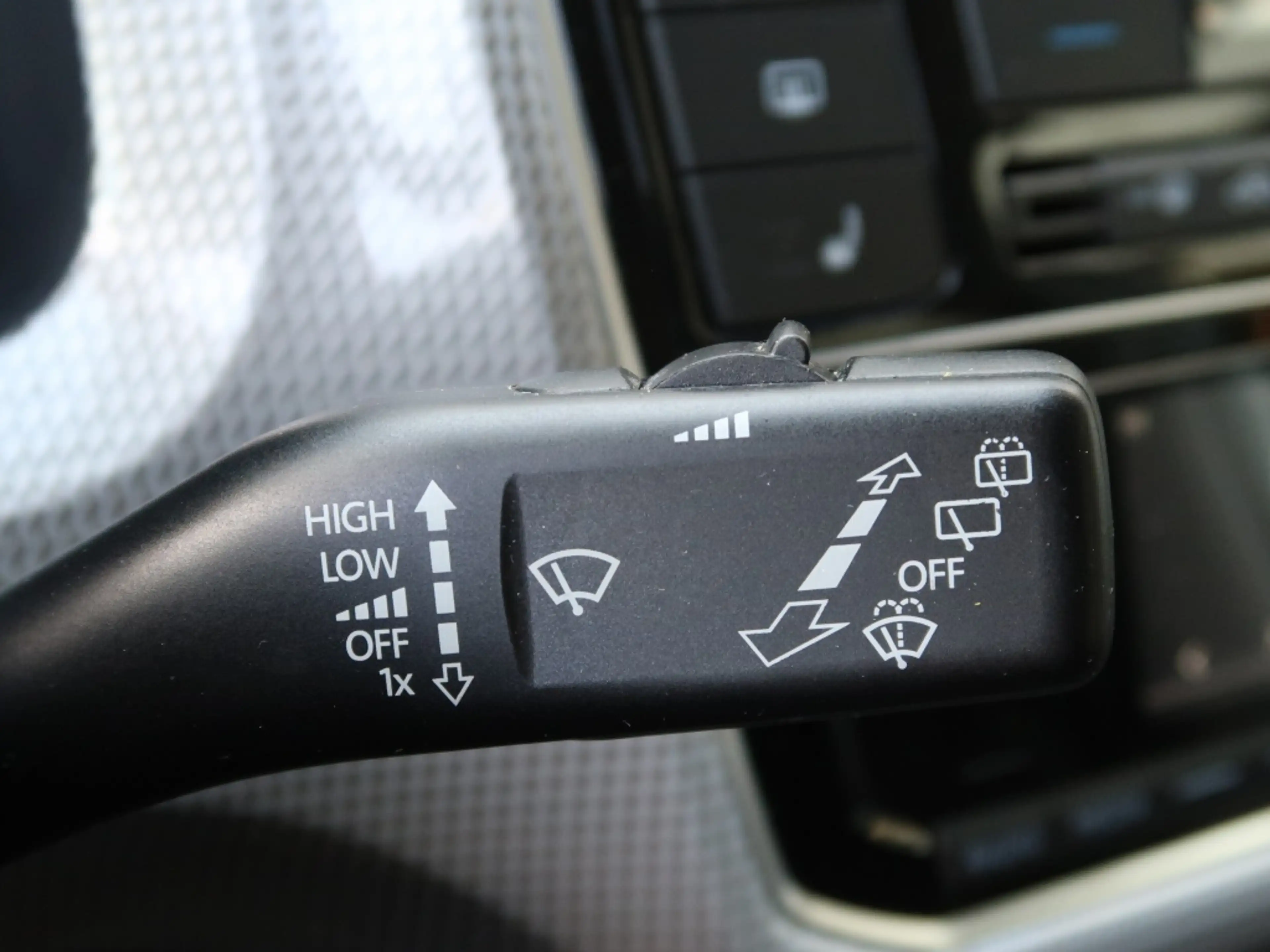 Volkswagen e-up! e-up! Style — photo 13
