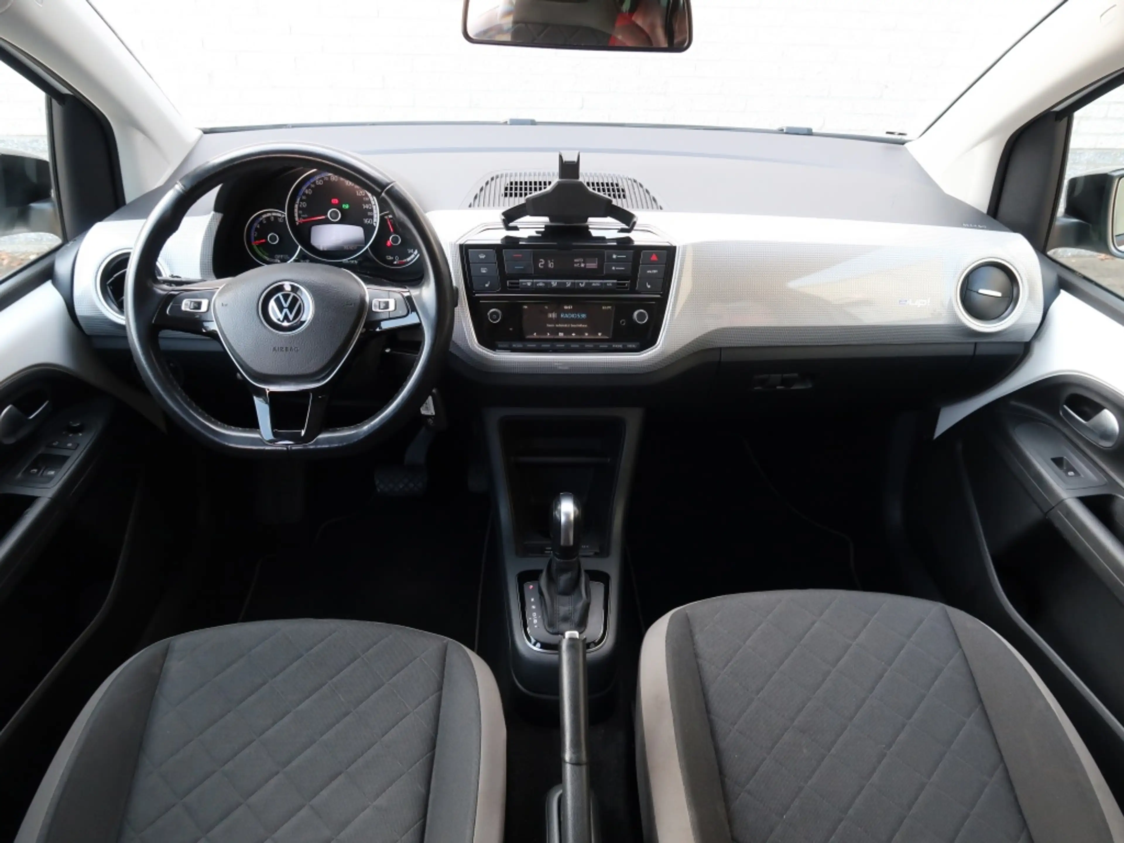 Volkswagen e-up! e-up! Style — photo 3