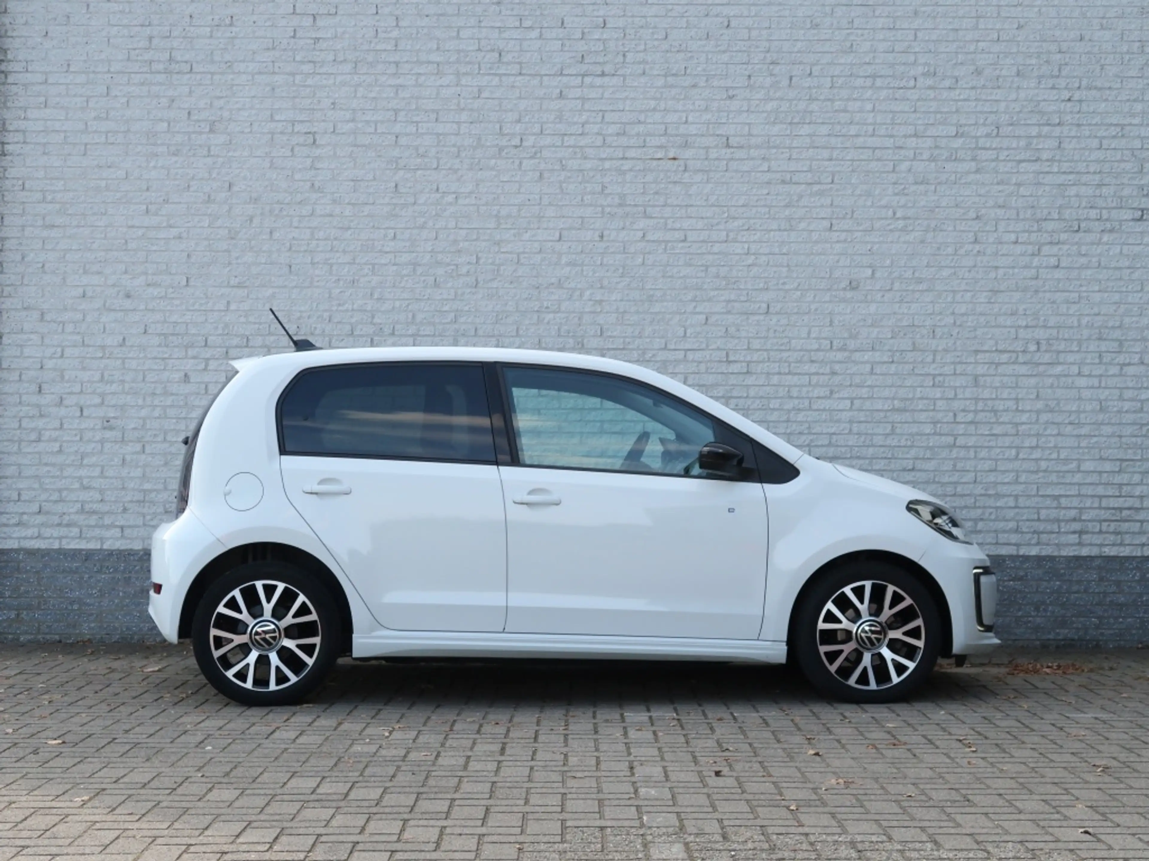 Volkswagen e-up! e-up! Style — photo 7