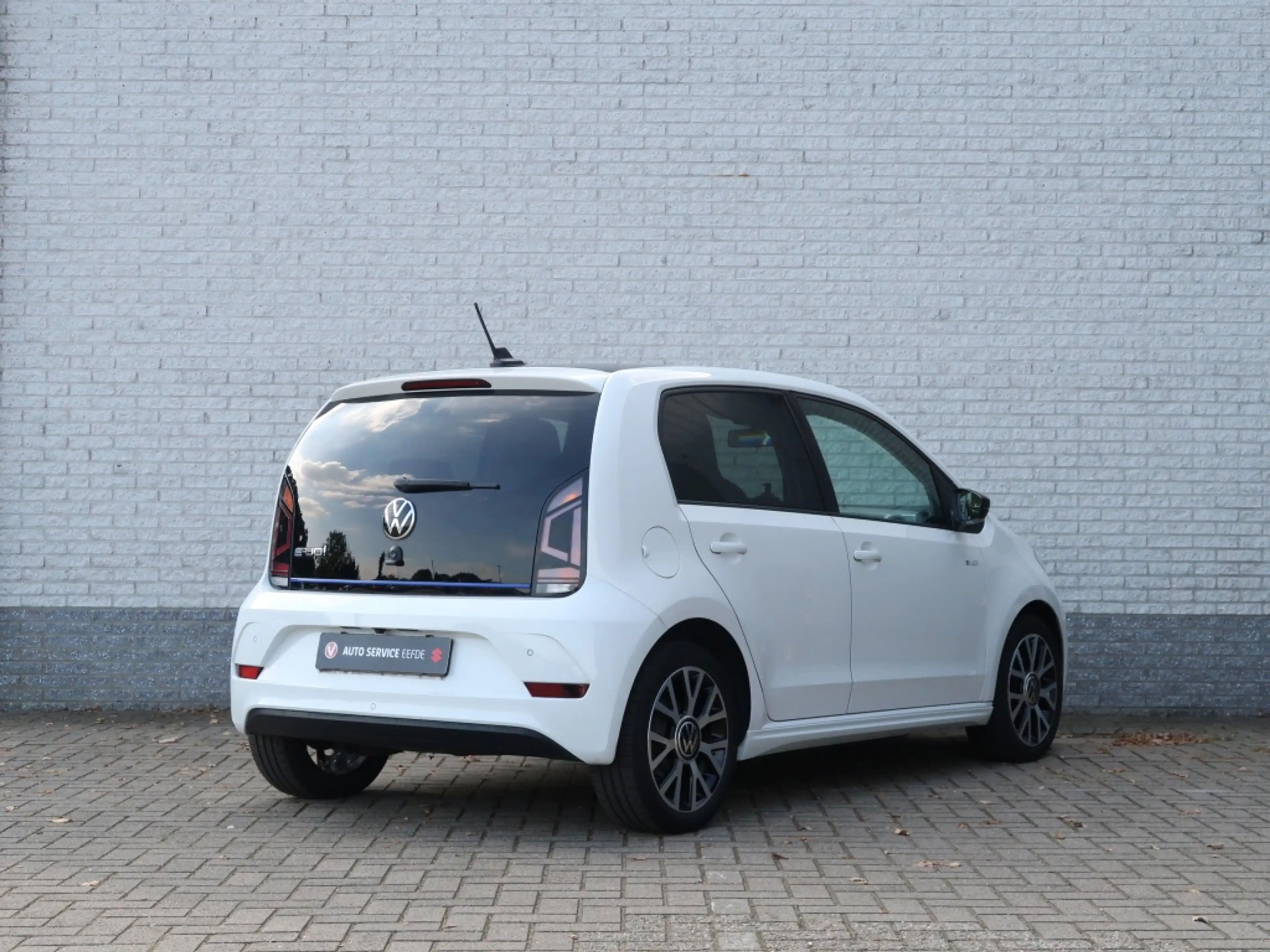 Volkswagen e-up! e-up! Style — photo 2
