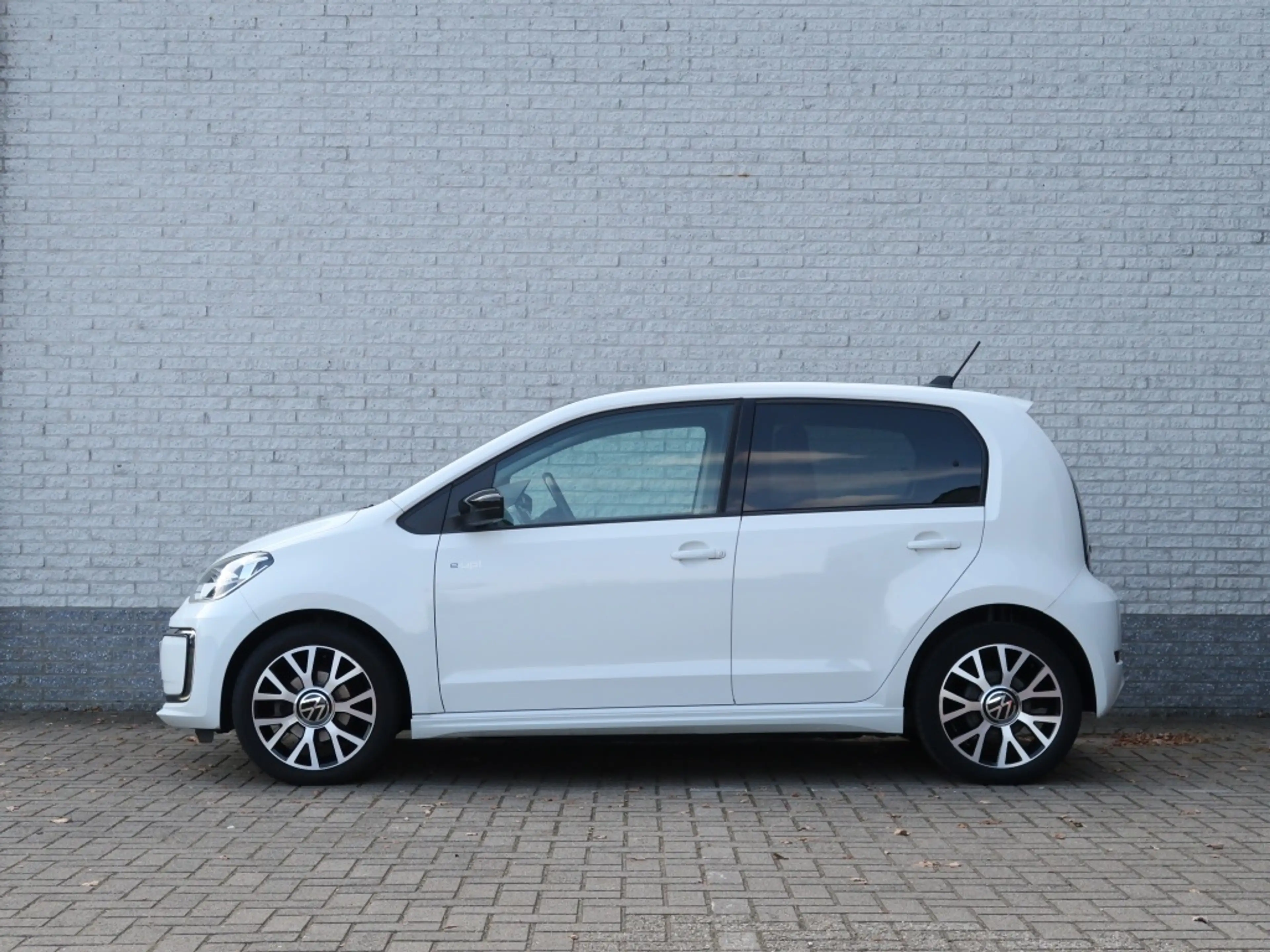Volkswagen e-up! e-up! Style — photo 6