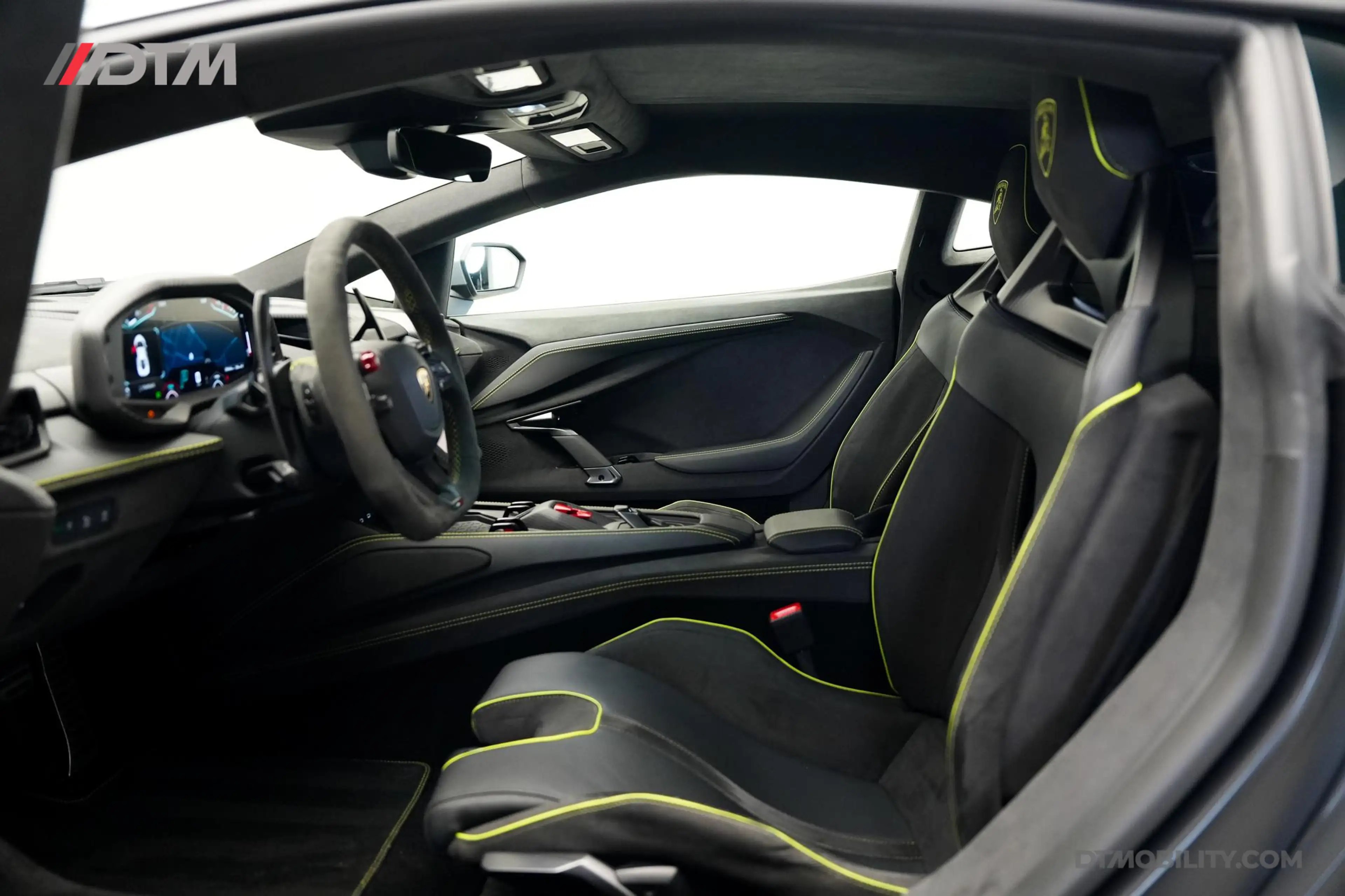 Lamborghini Revuelto | Passenger Display | Carbon Interior — photo 15