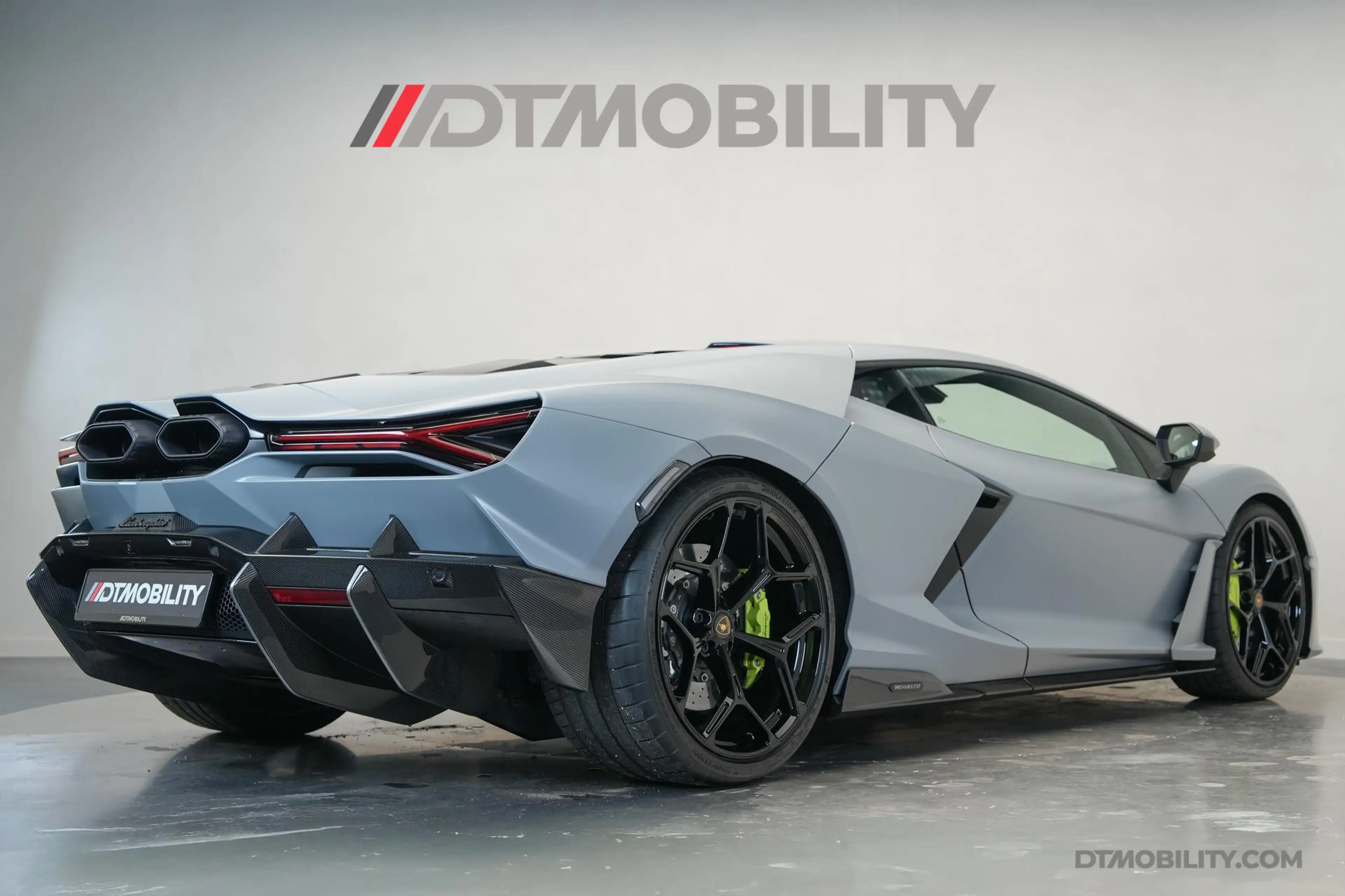 Lamborghini Revuelto | Passenger Display | Carbon Interior — photo 9