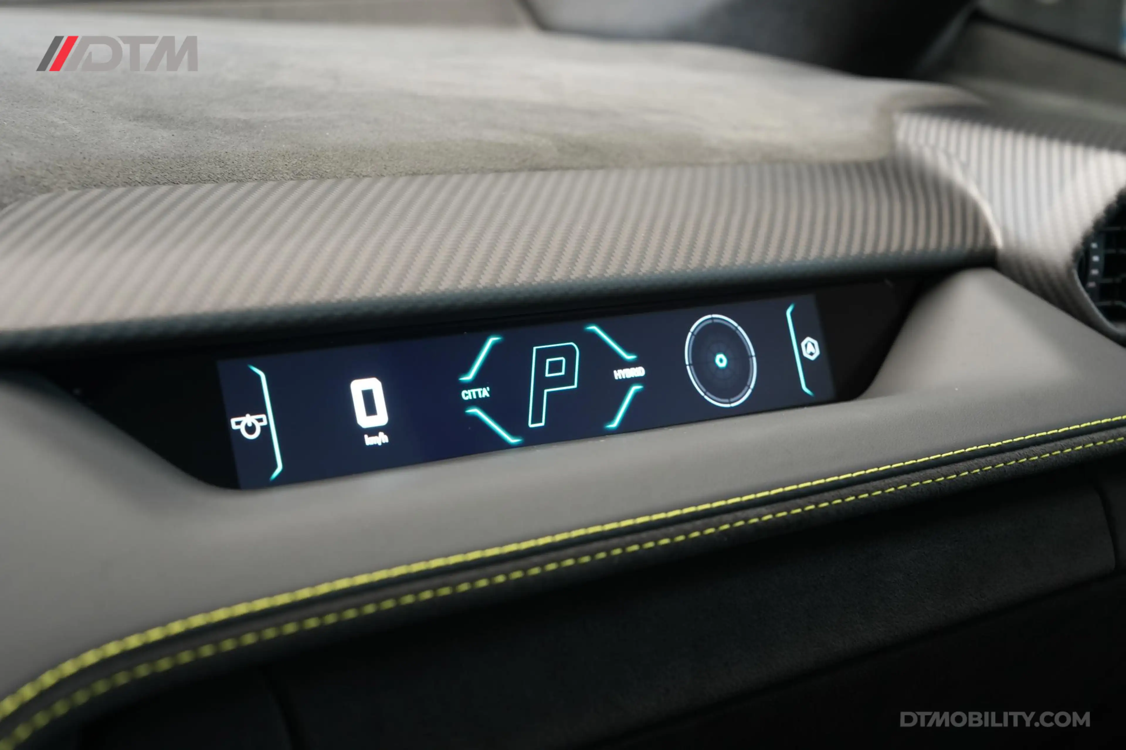 Lamborghini Revuelto | Passenger Display | Carbon Interior — photo 35