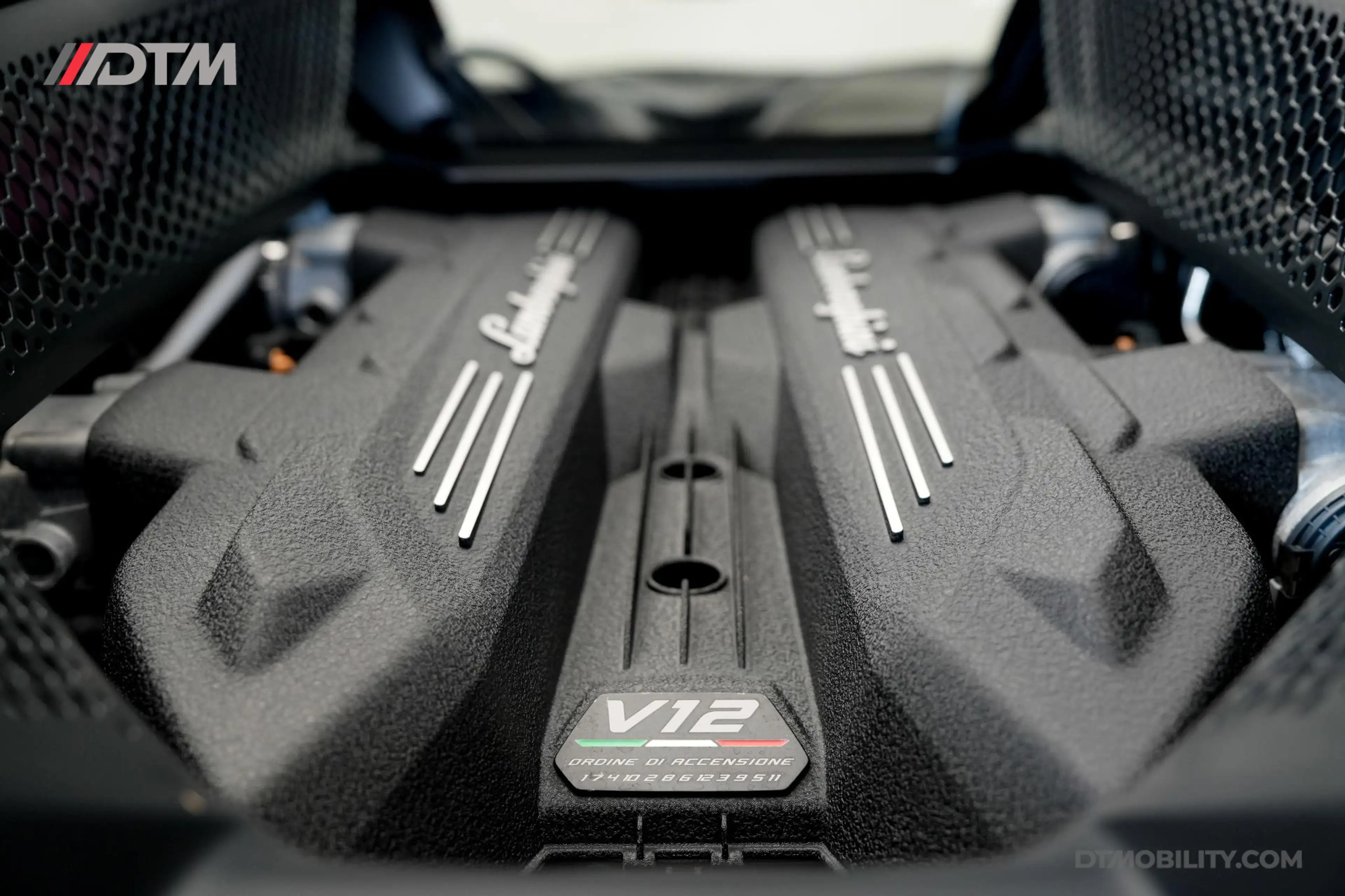 Lamborghini Revuelto | Passenger Display | Carbon Interior — photo 42