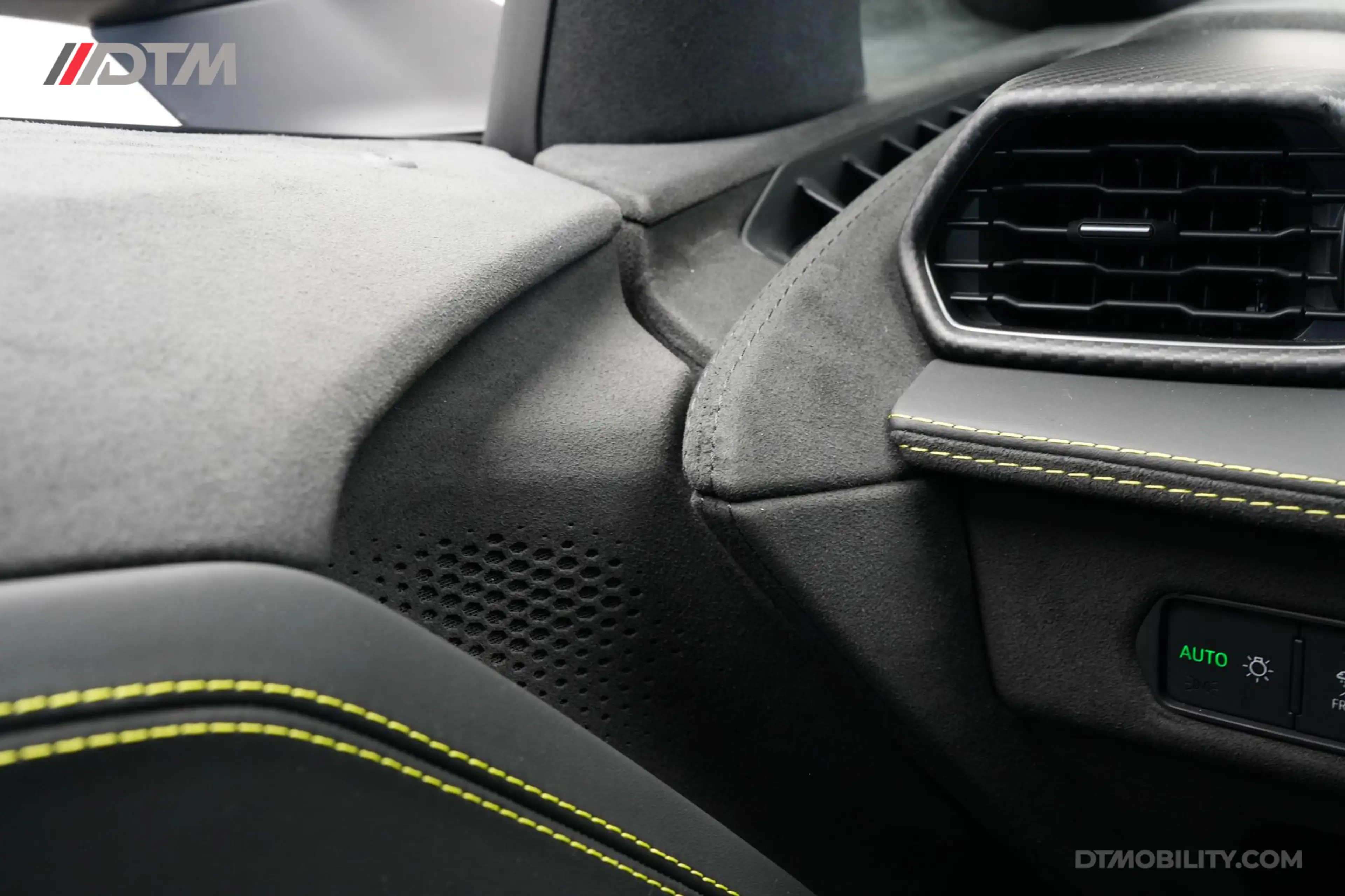 Lamborghini Revuelto | Passenger Display | Carbon Interior — photo 25