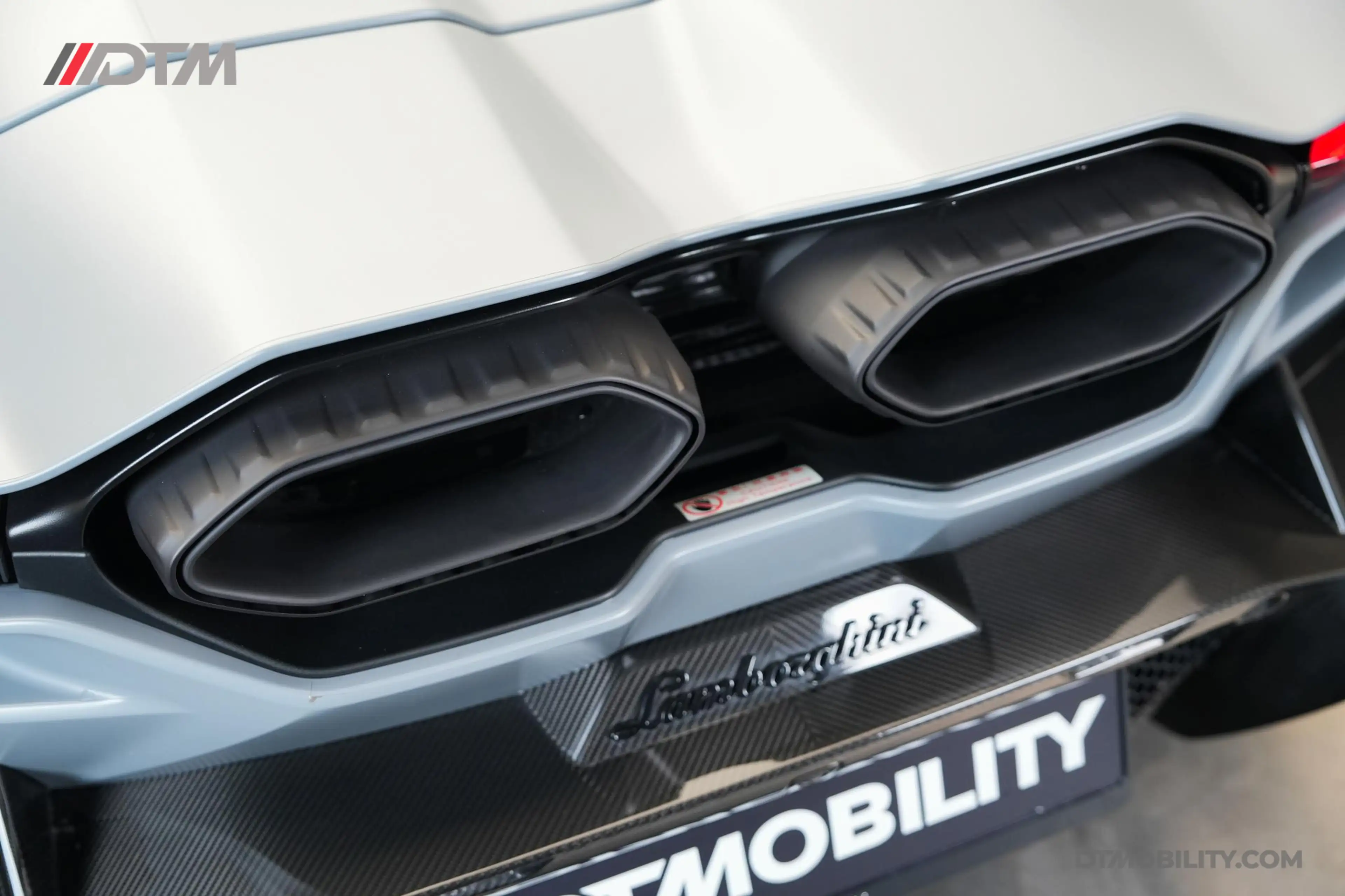 Lamborghini Revuelto | Passenger Display | Carbon Interior — photo 48
