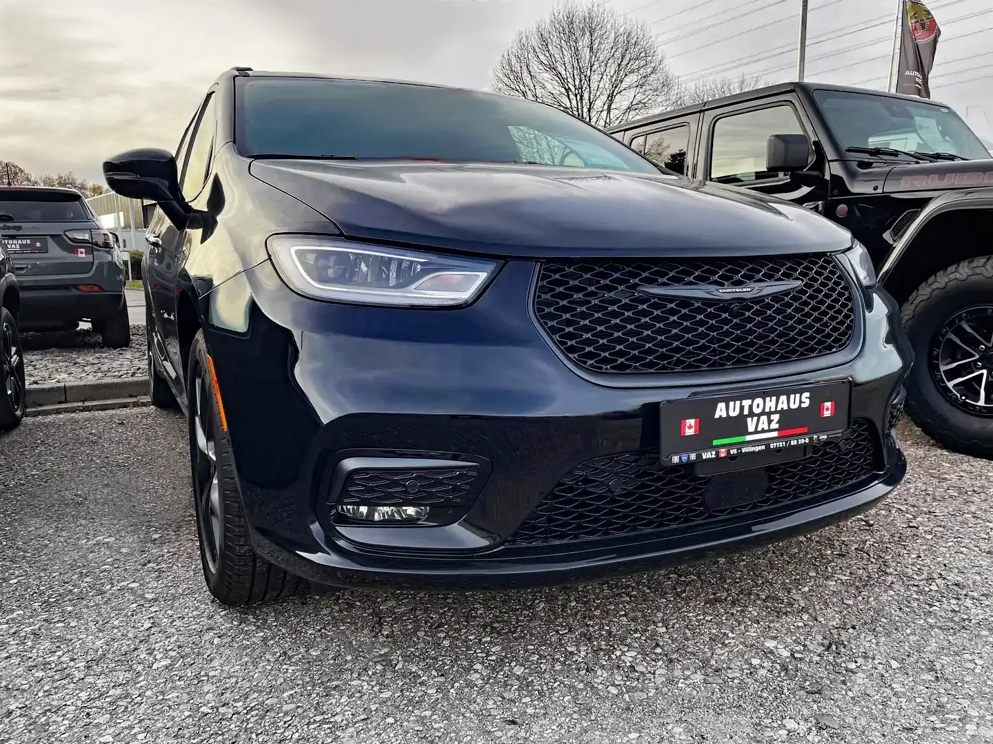 Chrysler Pacifica Pacifica Limited „AWD“ S Appearance Černá - 2