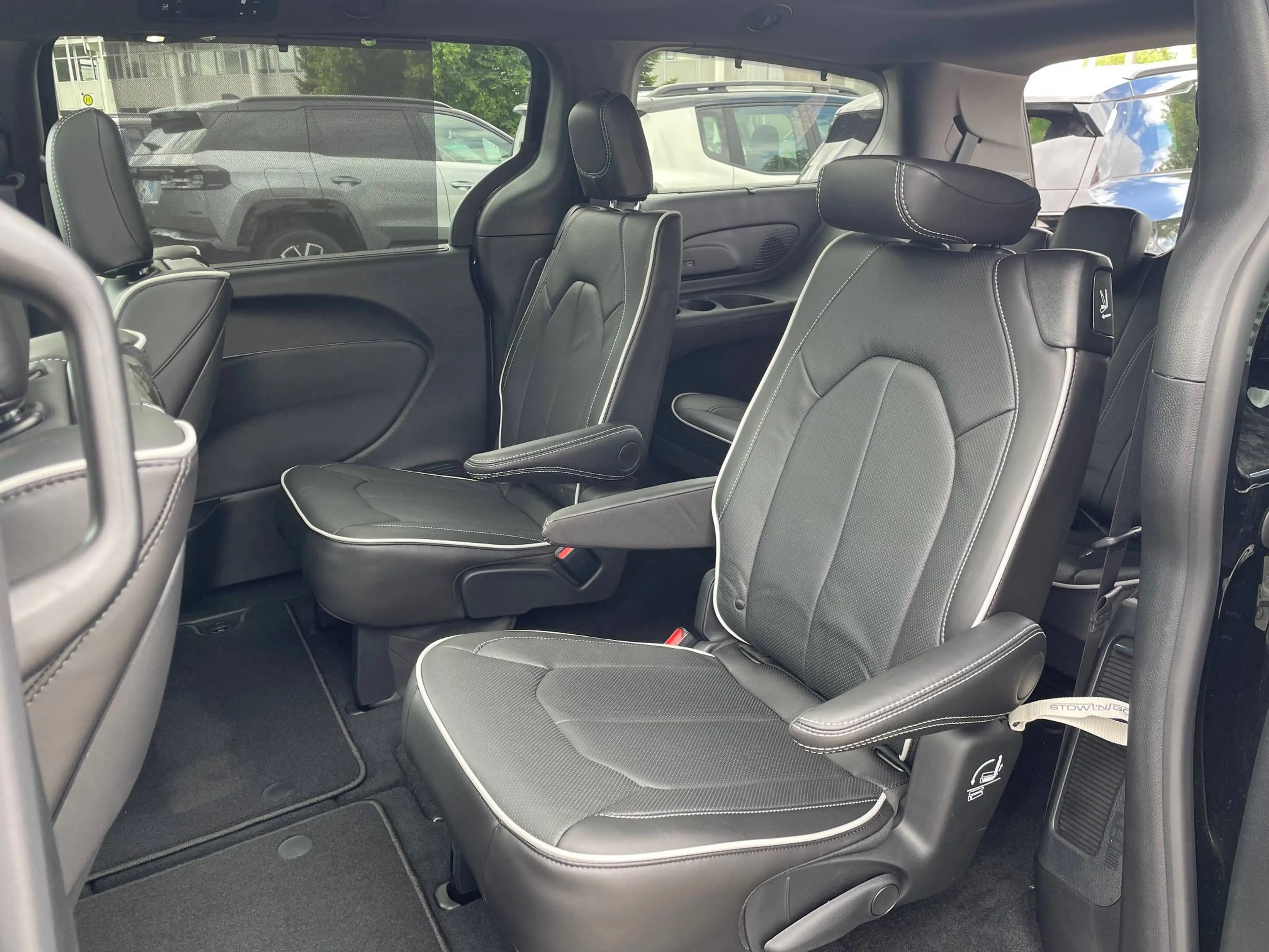 Chrysler Pacifica Limited 3,6 V6 4X4 — photo 7