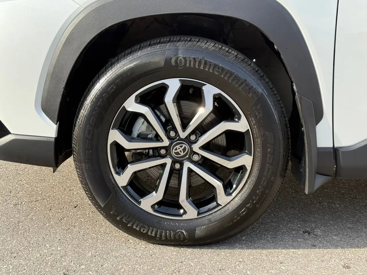 Toyota Corolla Cross снимка Toyota Corolla Cross