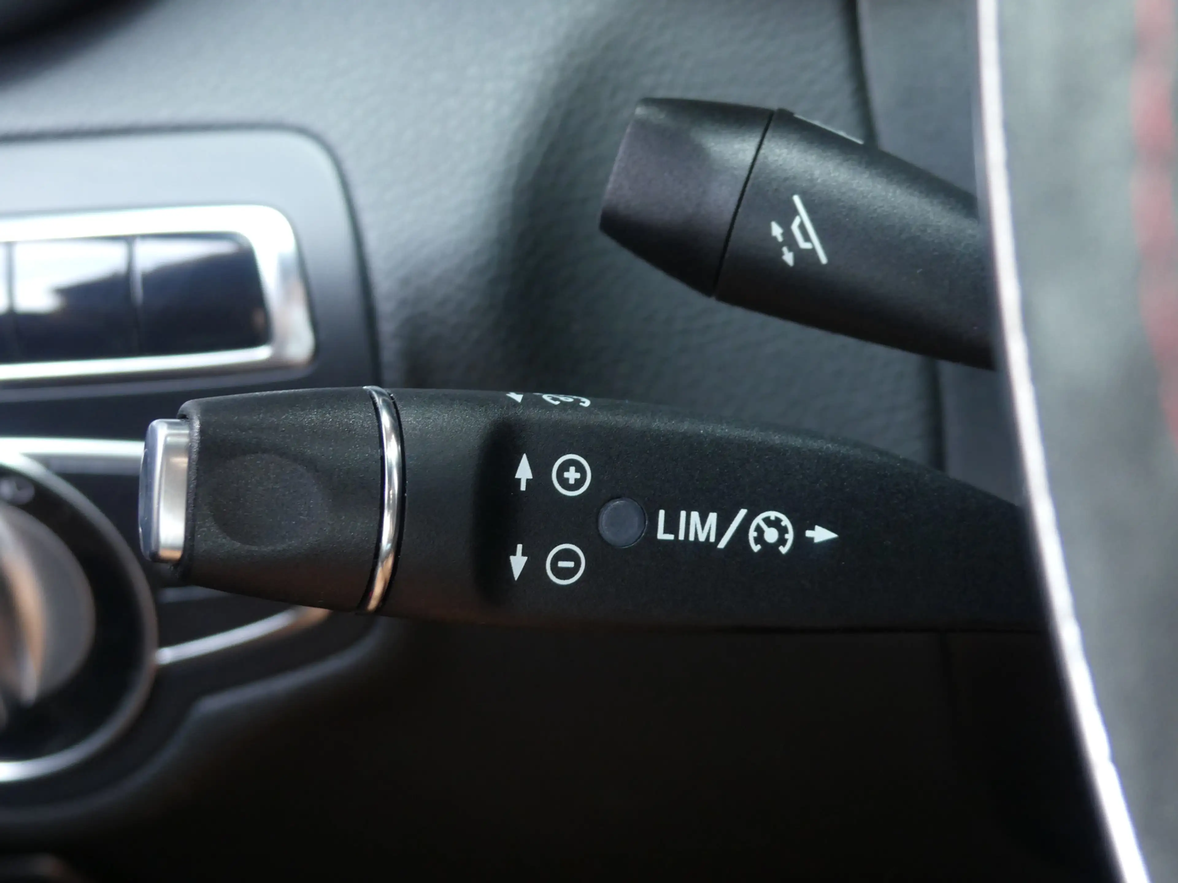 Mercedes-Benz C 63 AMG S Edition 1 Headup Display Kuipstoelen Burmester — photo 12
