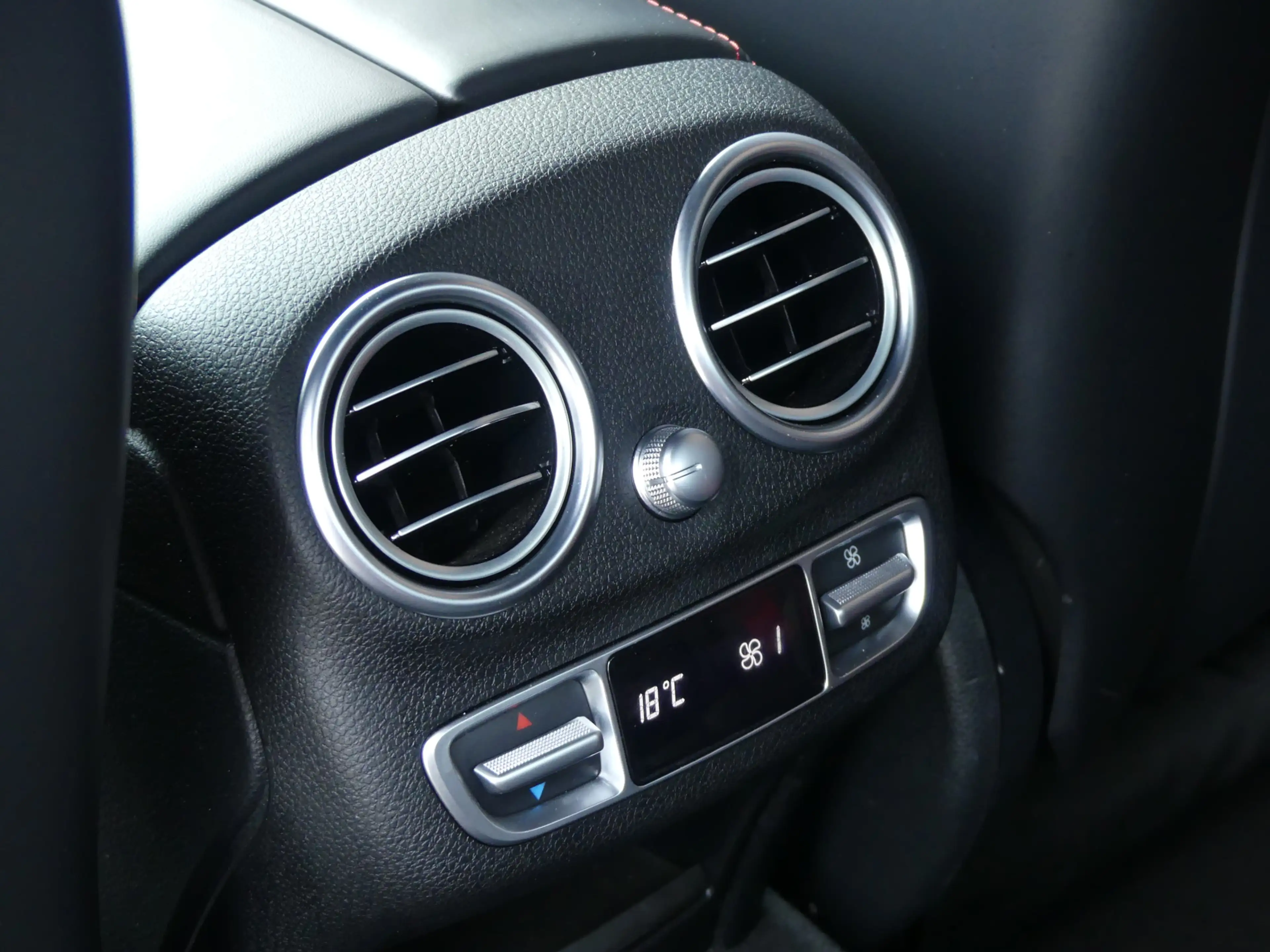 Mercedes-Benz C 63 AMG S Edition 1 Headup Display Kuipstoelen Burmester — photo 21