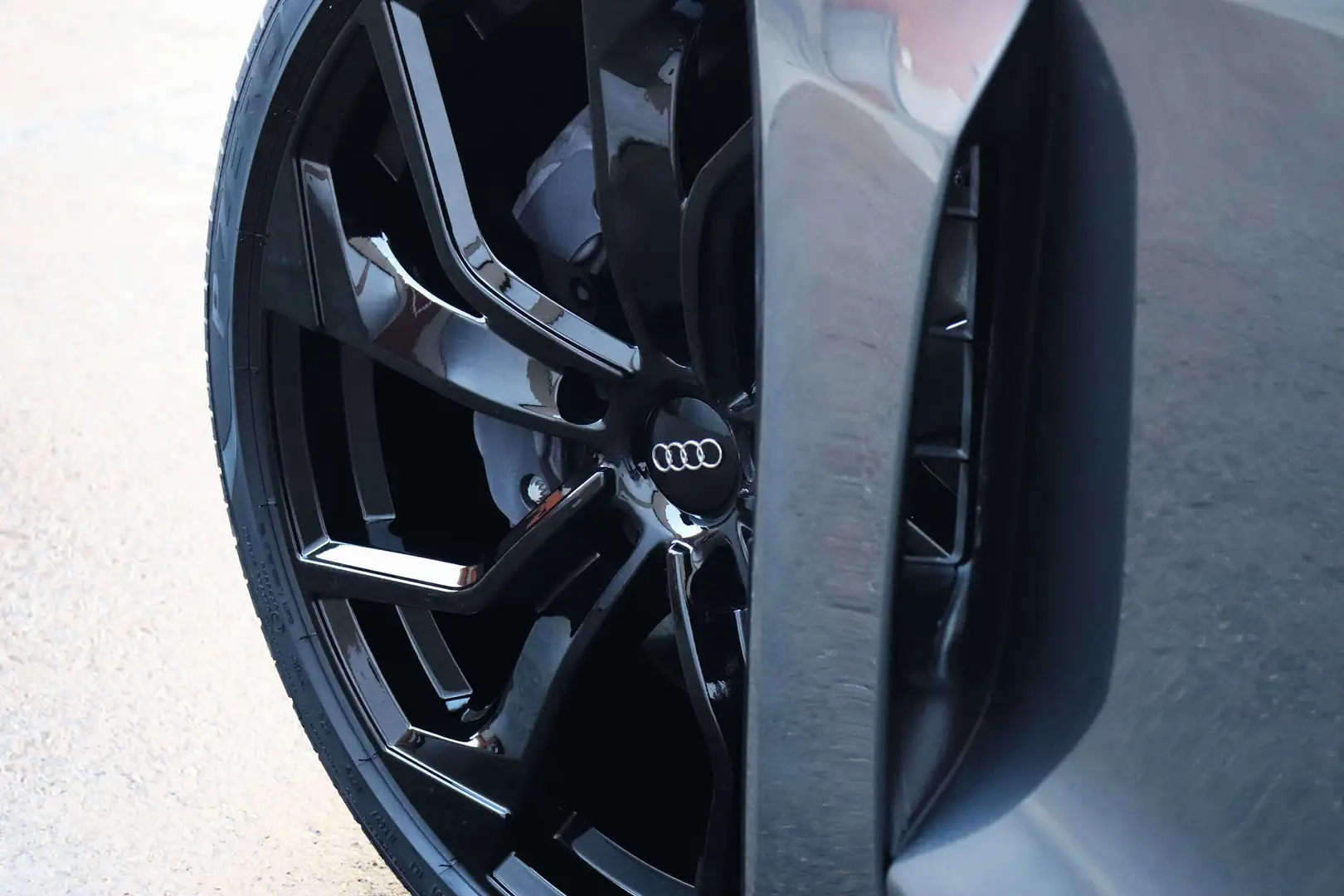 Audi e-tron GT Quattro - Shadow+/Laser/BlindSpot/360/Keyless/HUD Gris - 2