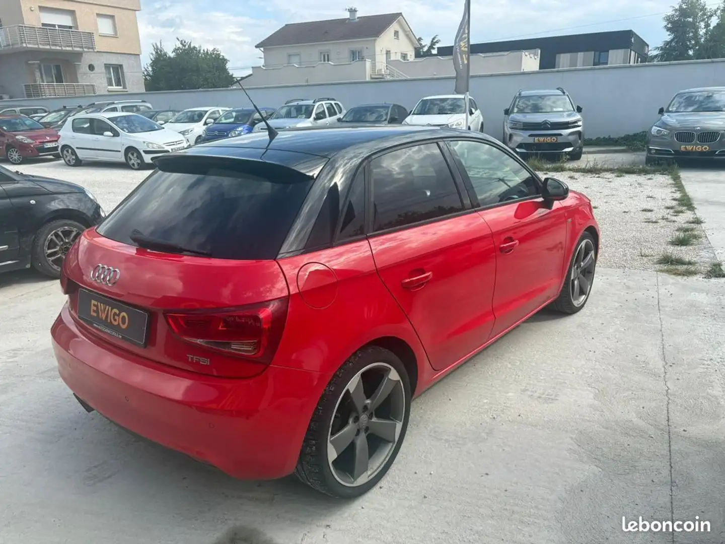 Audi A1 1.4 tfsi 122 ch s-line Rouge - 2