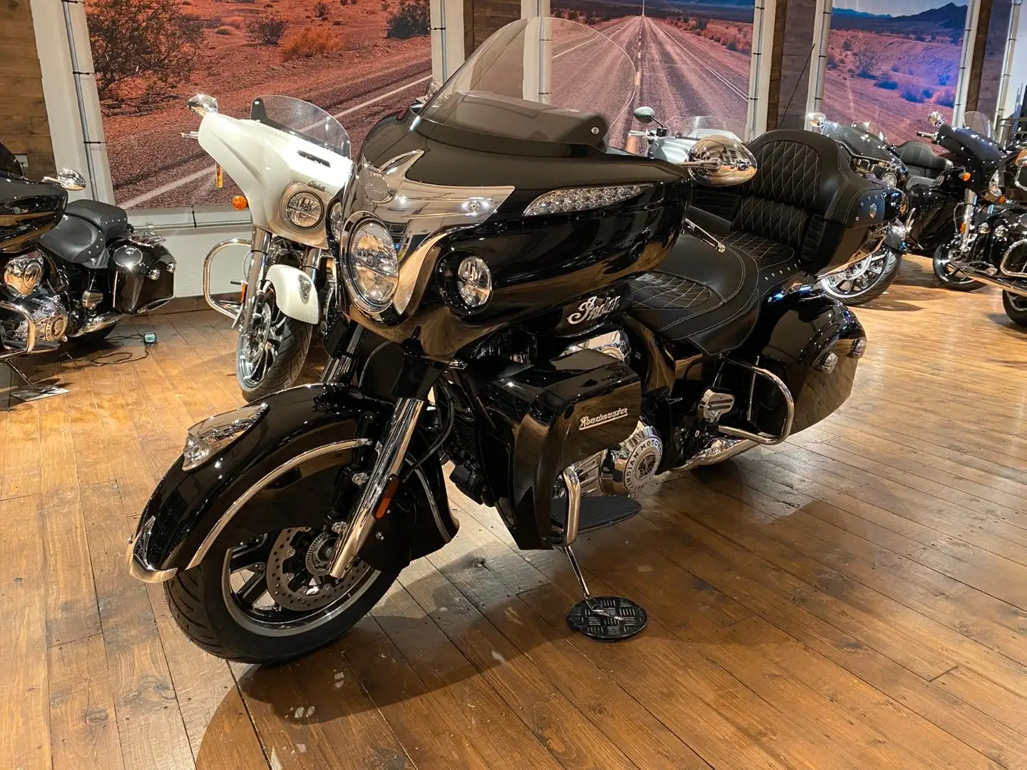 Indian Roadmaster Classic +Aktion EUR 1.500/3,99 % Černá - 2