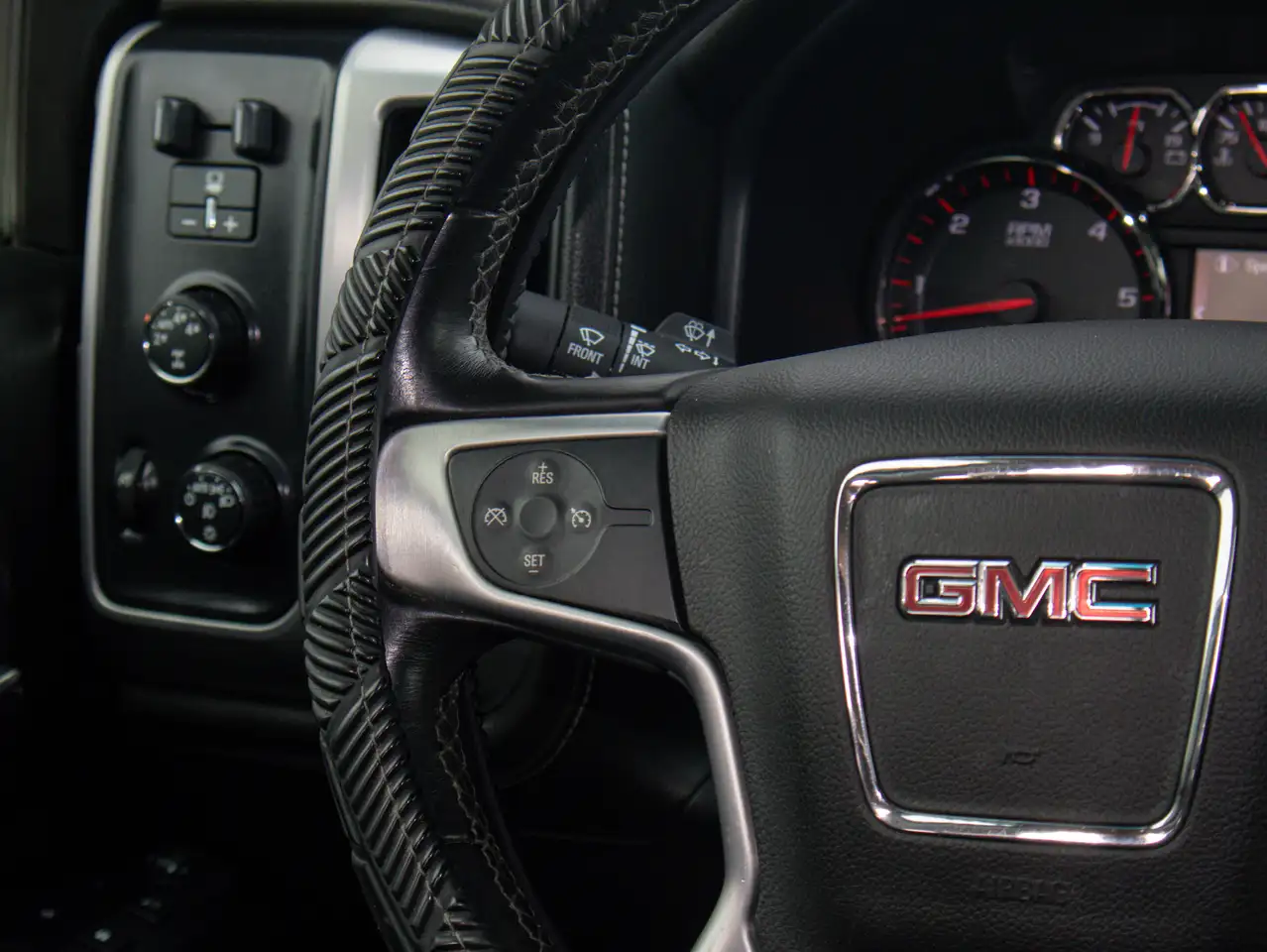 GMC Sierra 1500 photo GMC Sierra 1500