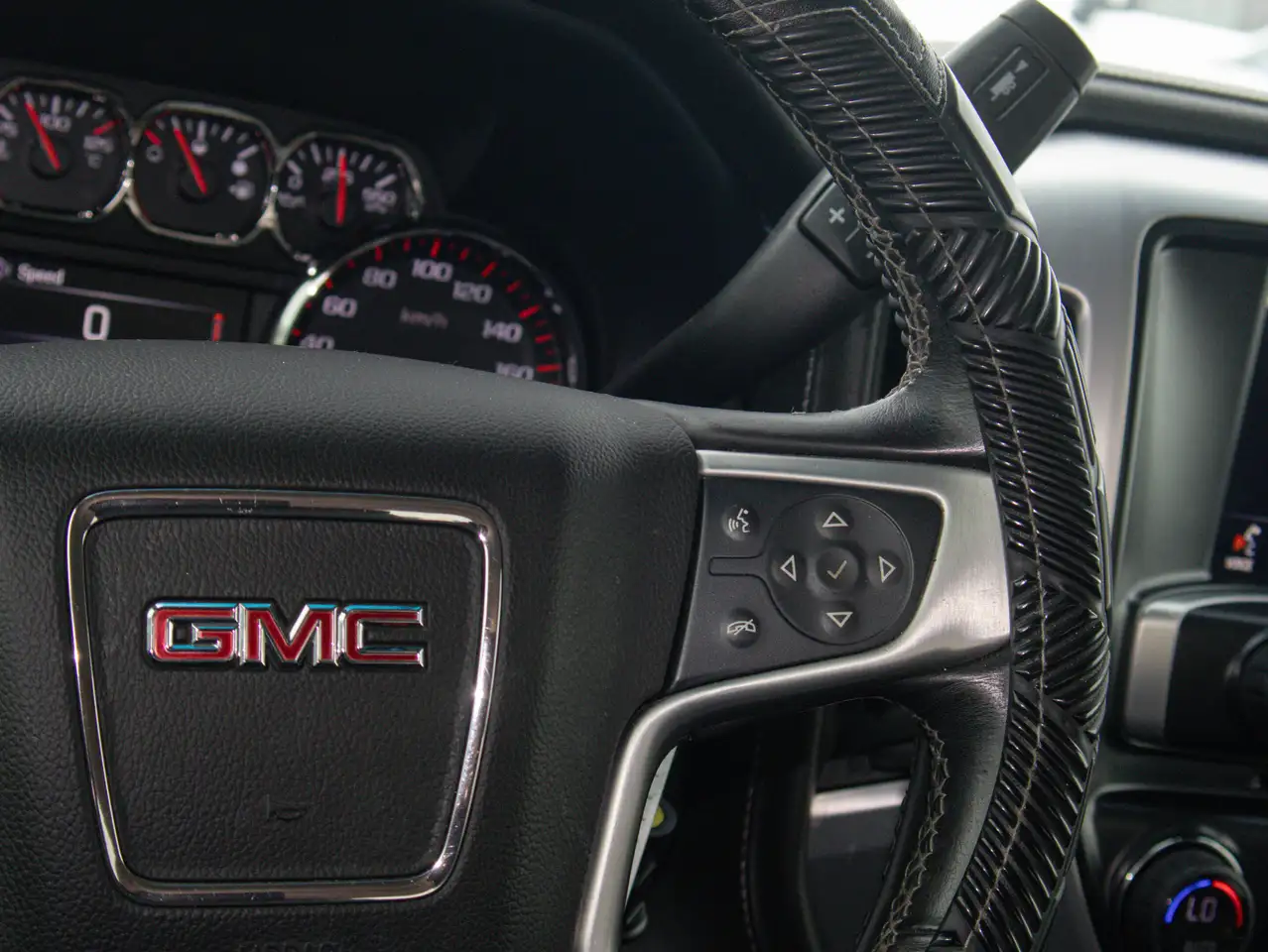GMC Sierra 1500 photo GMC Sierra 1500