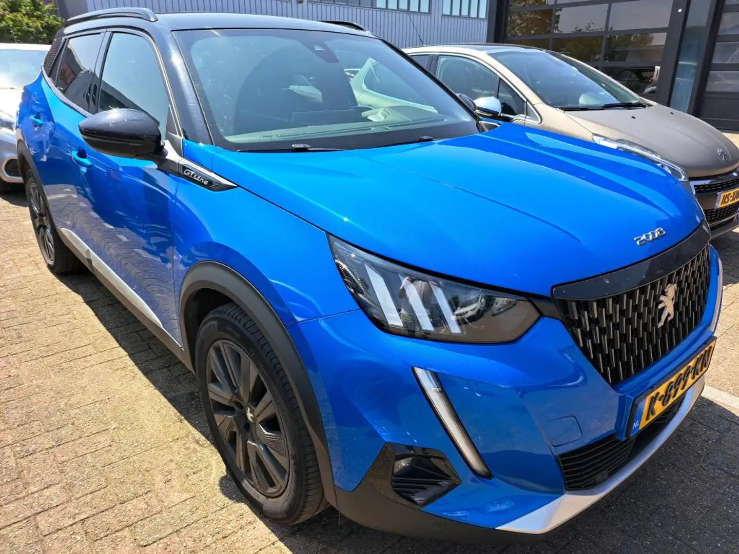 Peugeot 2008 1.2 PureTech GT-Line | Navigatie | Camera | Leder Bleu - 2
