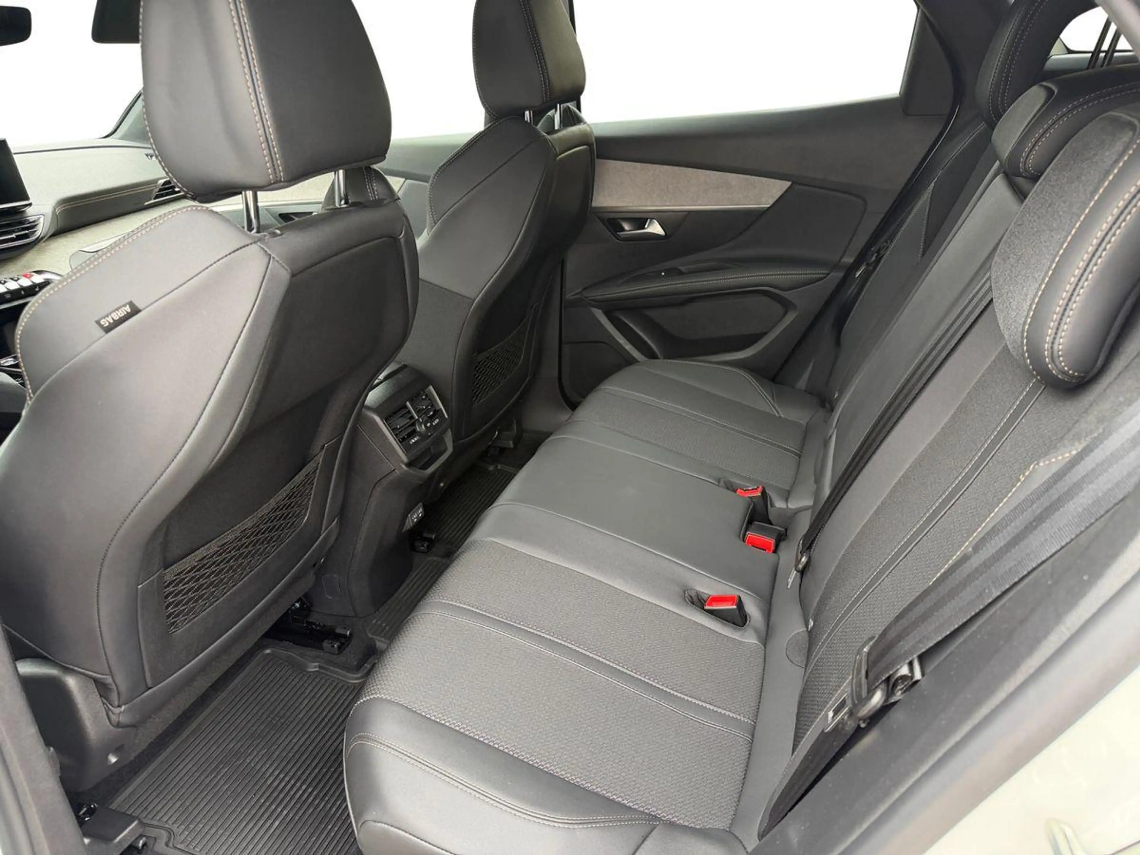 Peugeot 3008 GT Hybrid 136 - LED/NAVI/ACC/KLIMAAUT/KAMERA/PDC — photo 8