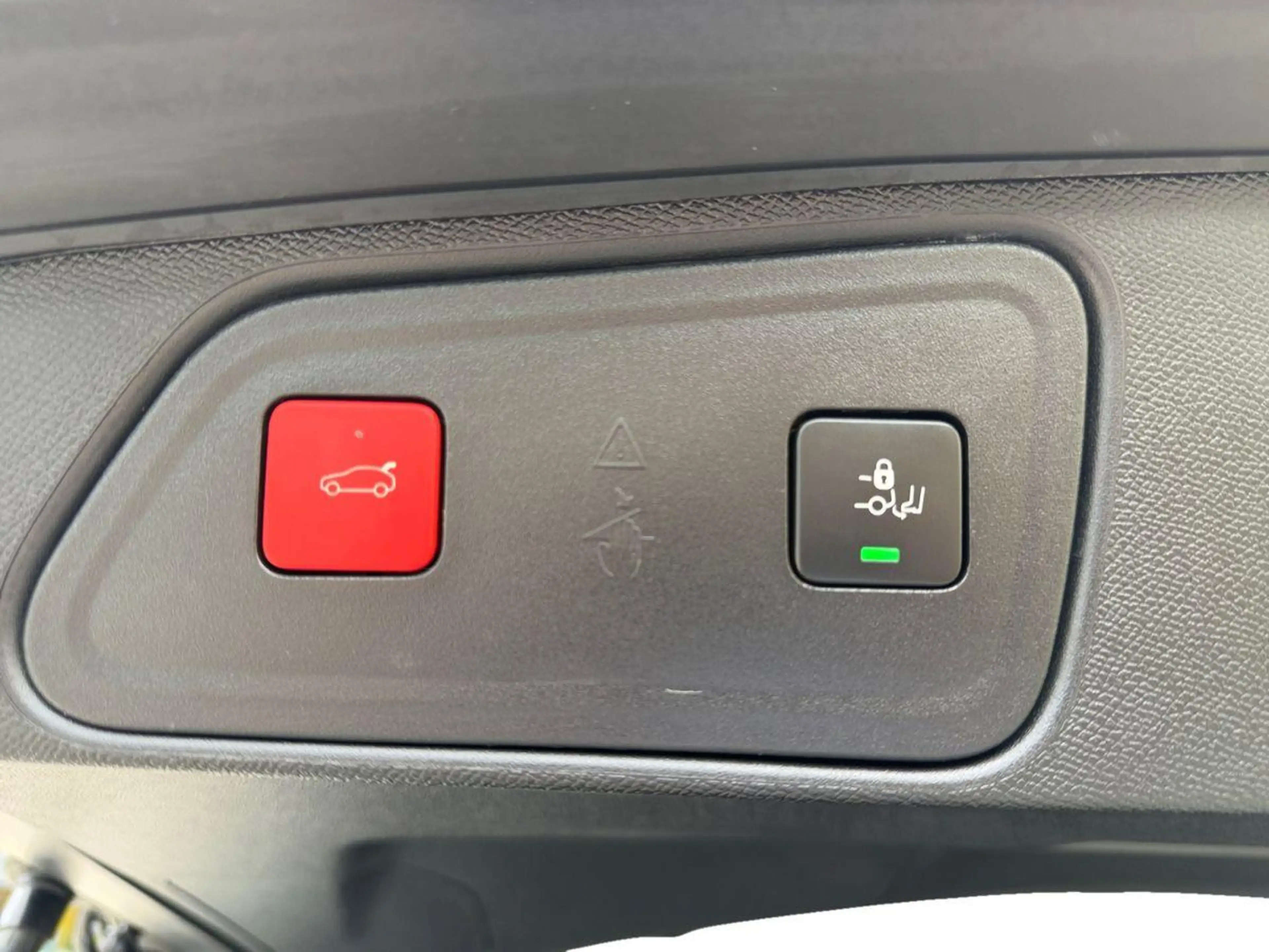 Peugeot 3008 GT Hybrid 136 - LED/NAVI/ACC/KLIMAAUT/KAMERA/PDC — photo 7