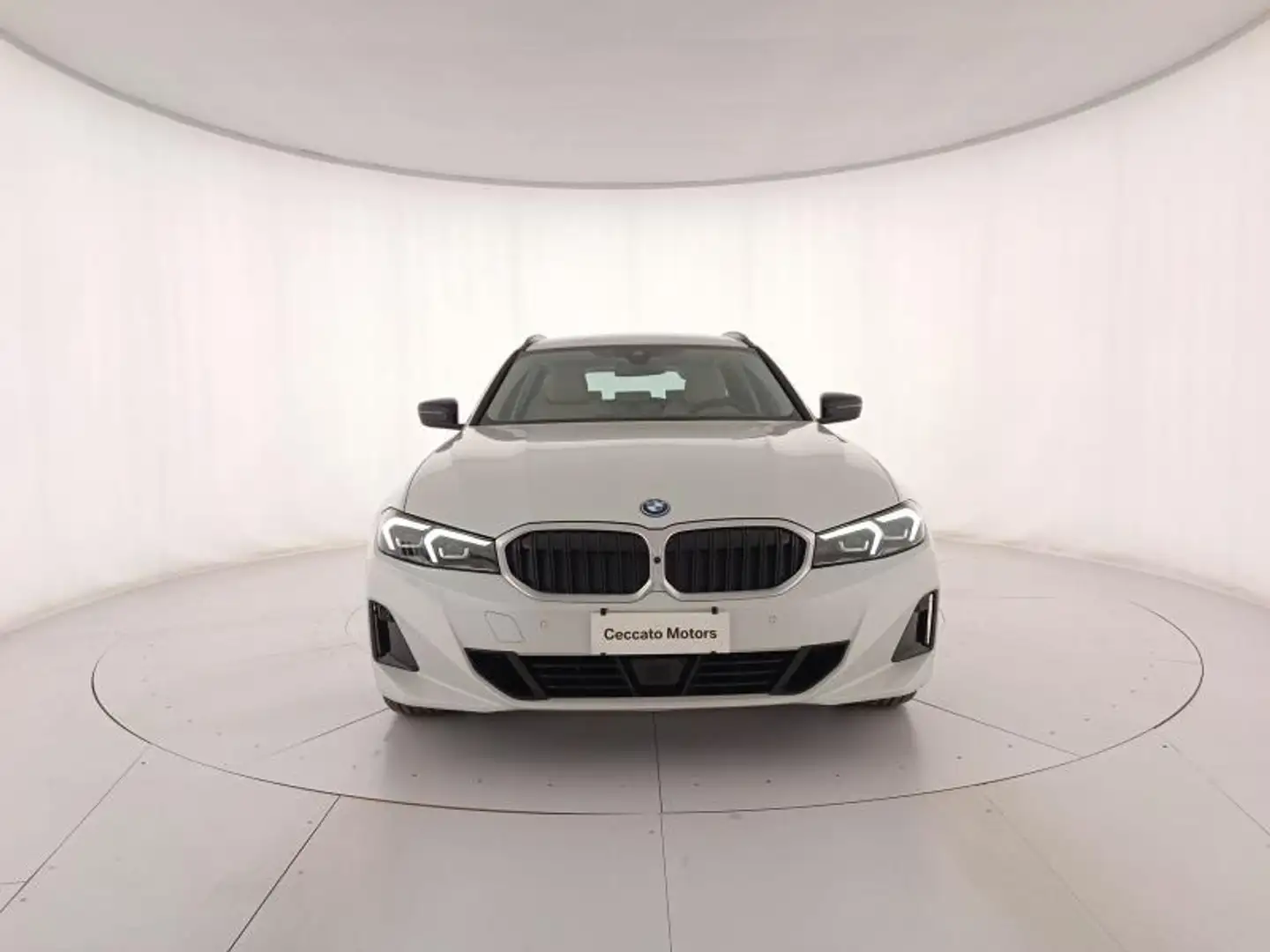 BMW 330 e Touring xdrive auto White - 2