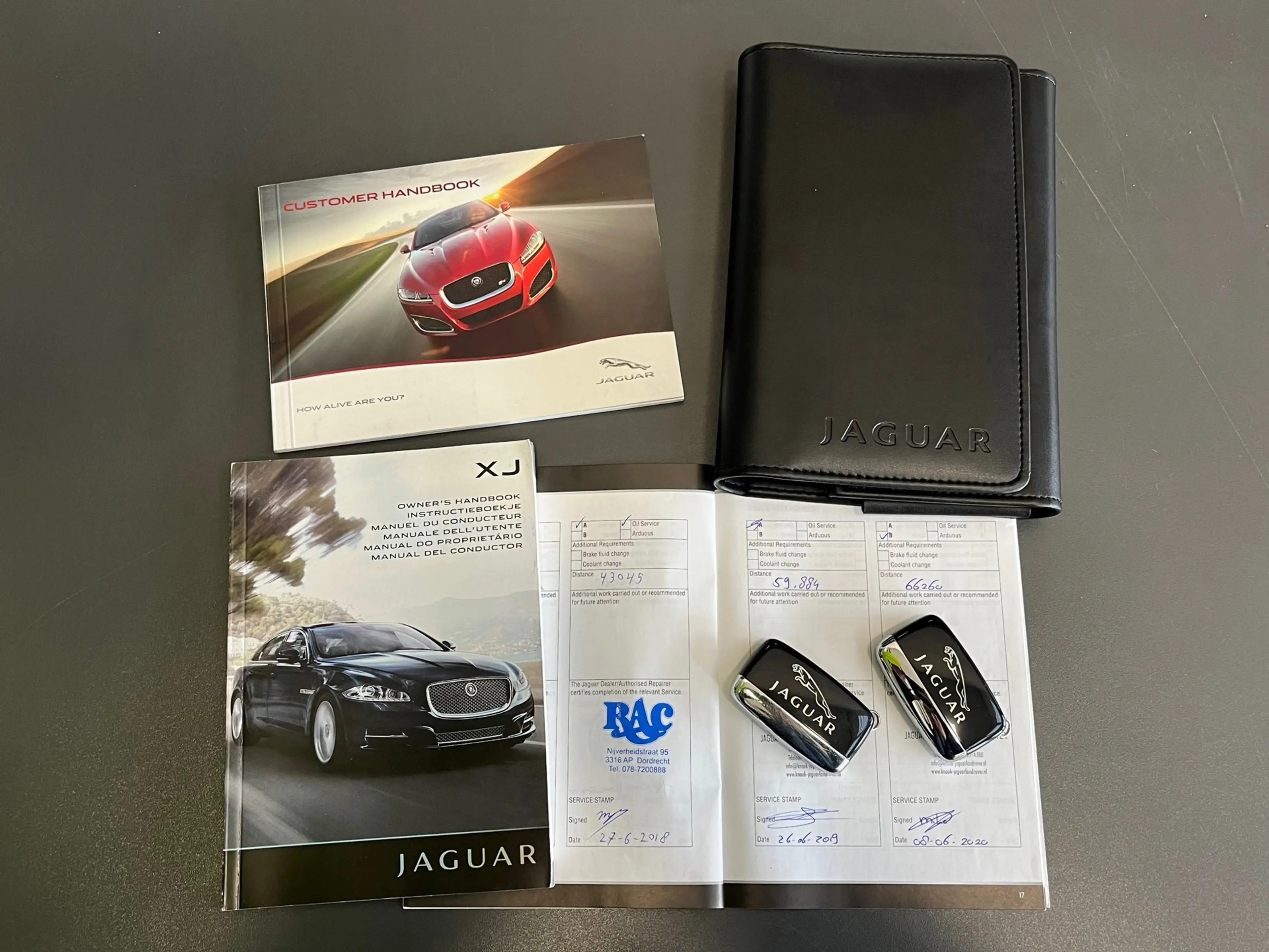 Jaguar XJ 3.0 V6 SC Premium Luxury LWB 340PK Pano I Meridian — photo 9