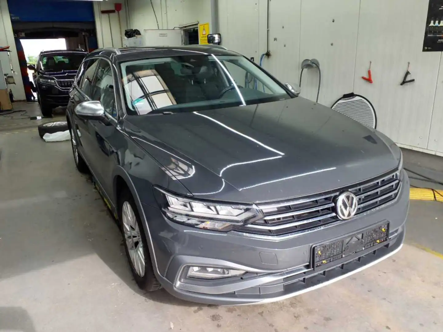 Volkswagen Passat Alltrack 4Motion AHK HUD LED Navi ACC SHZ Gris - 2