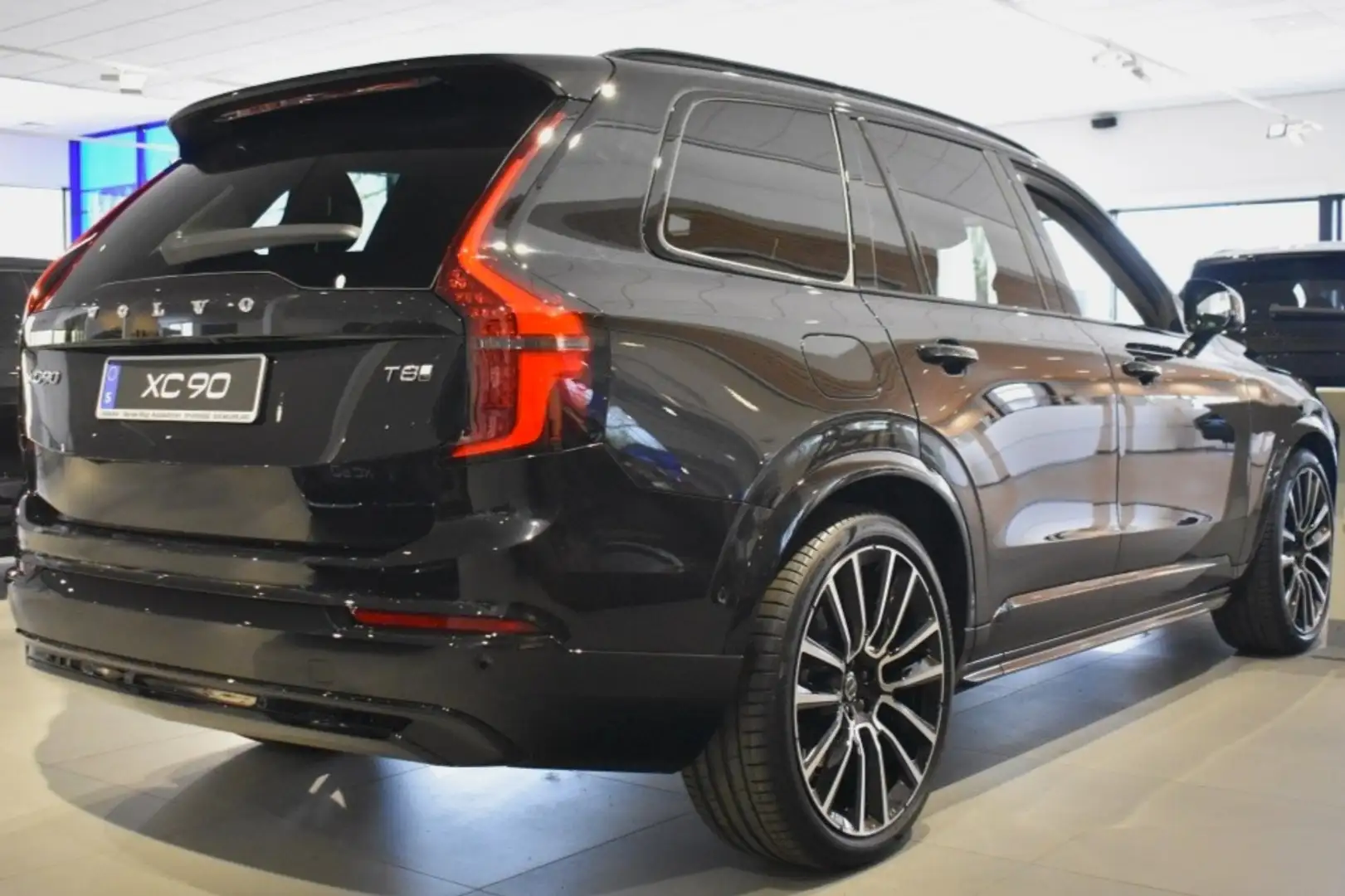 Volvo XC90 T8 455pk AWD Ultra Dark | Luchtvering | Bowers&Wil Noir - 2