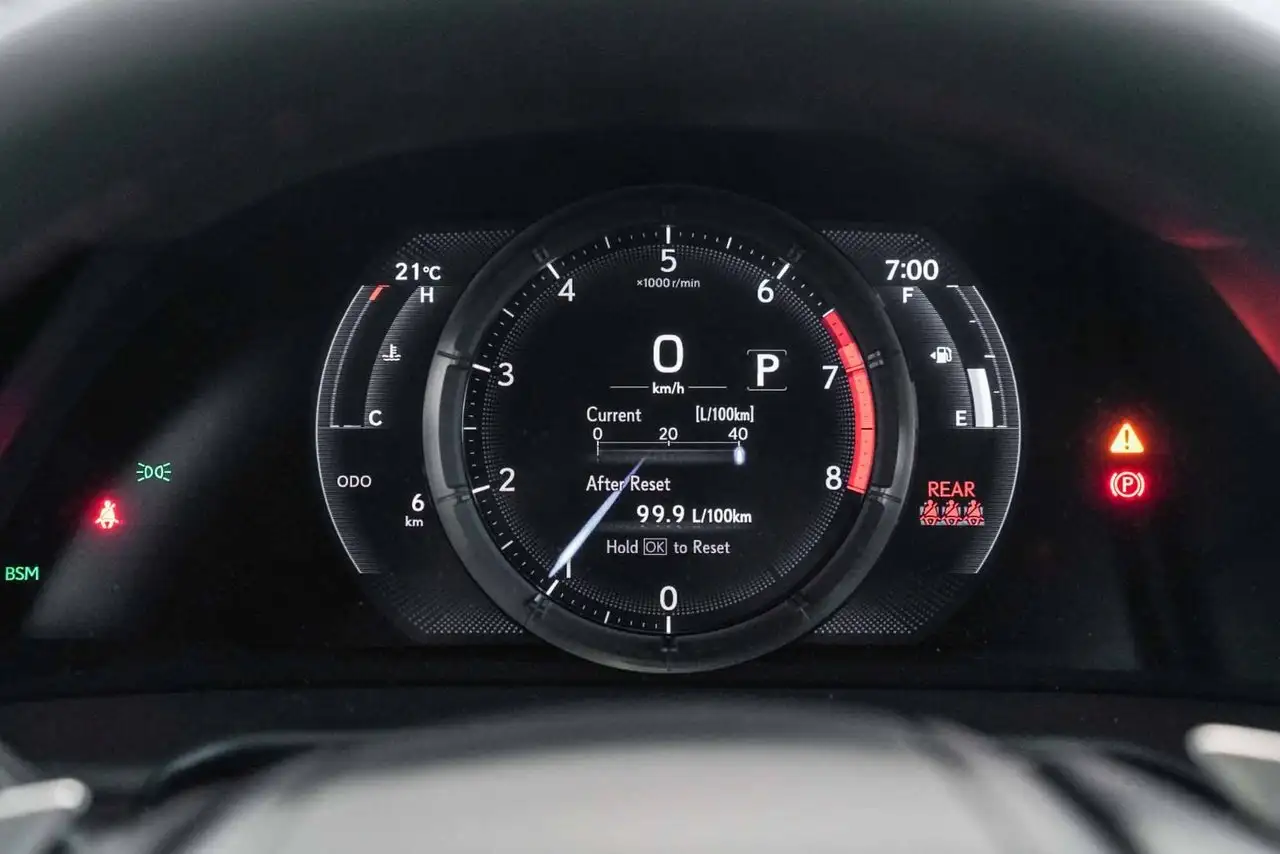 Lexus ES снимка Lexus ES