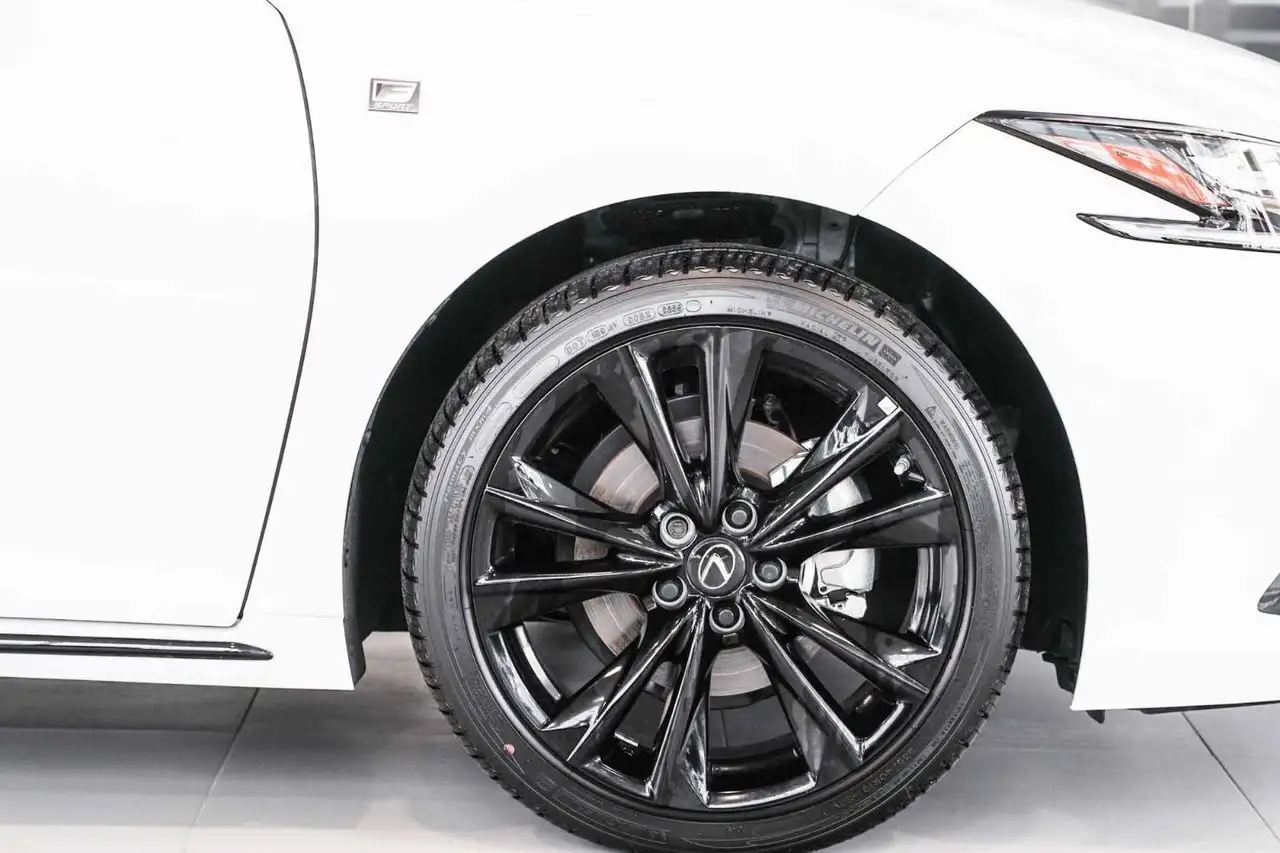 Lexus ES снимка Lexus ES