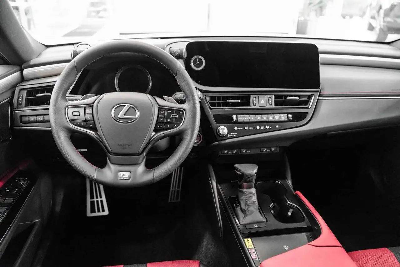 Lexus ES снимка Lexus ES