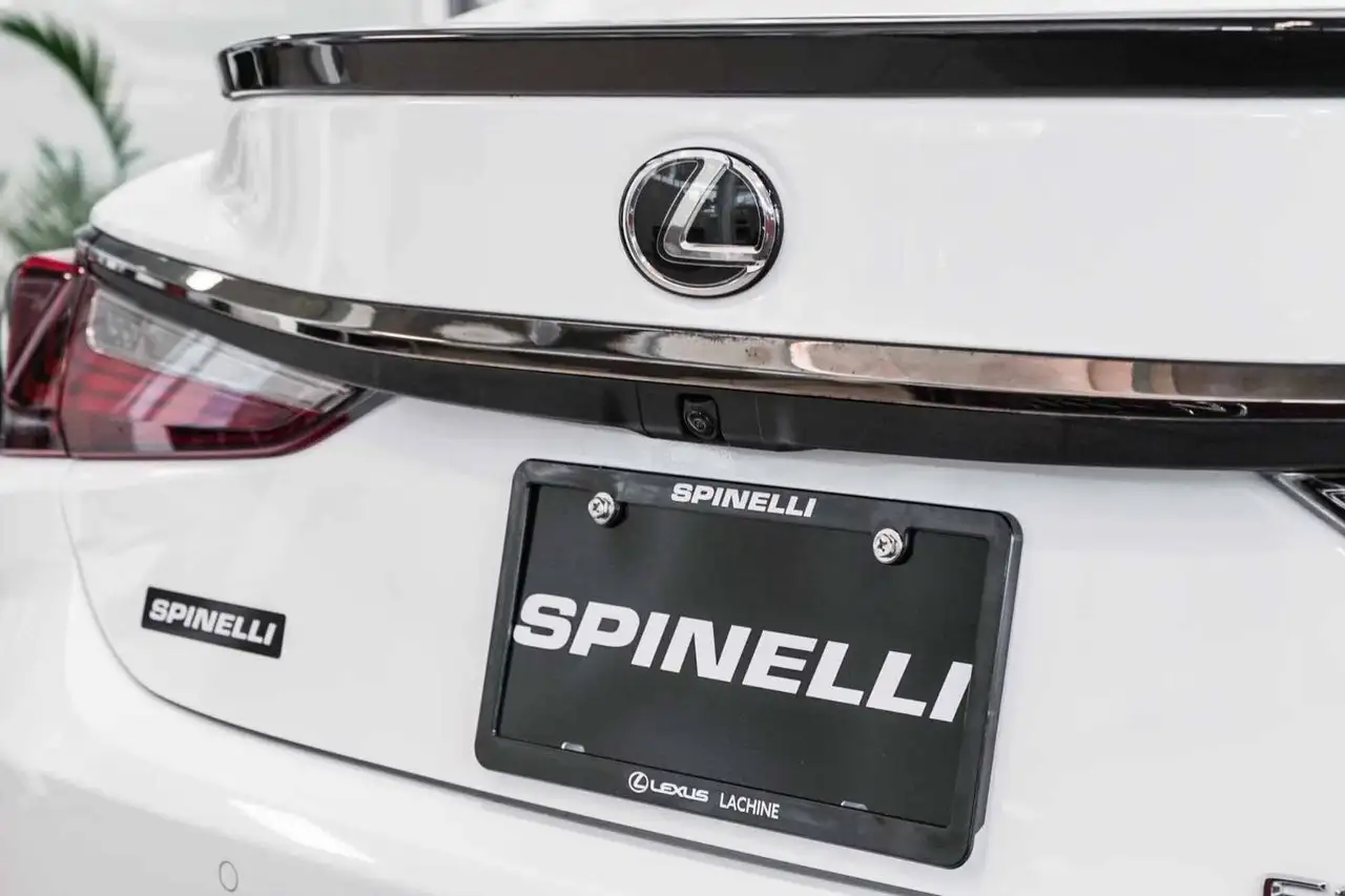 Lexus ES снимка Lexus ES