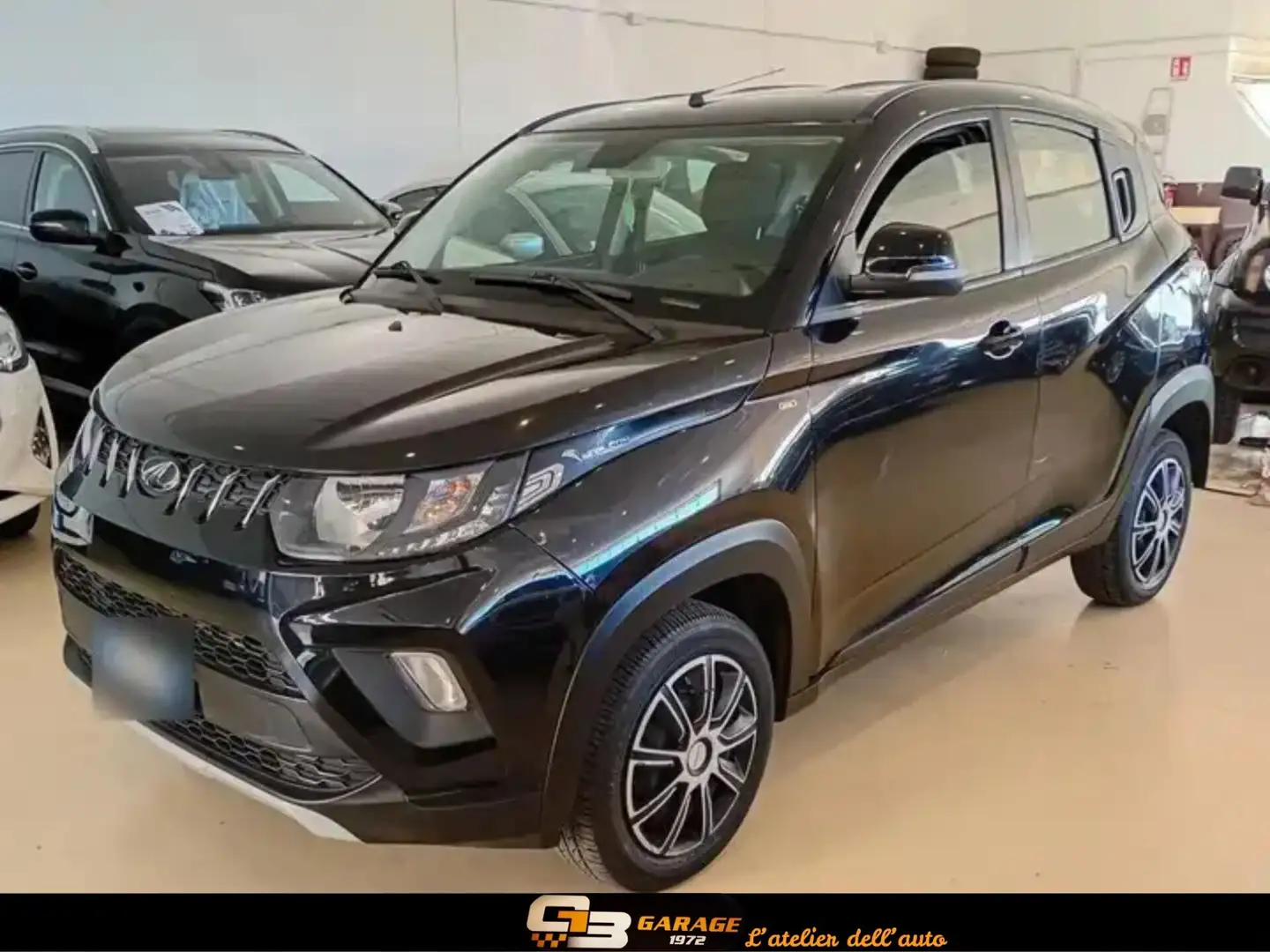 Mahindra KUV100 KUV100 1.2 VVT K6 Schwarz - 1