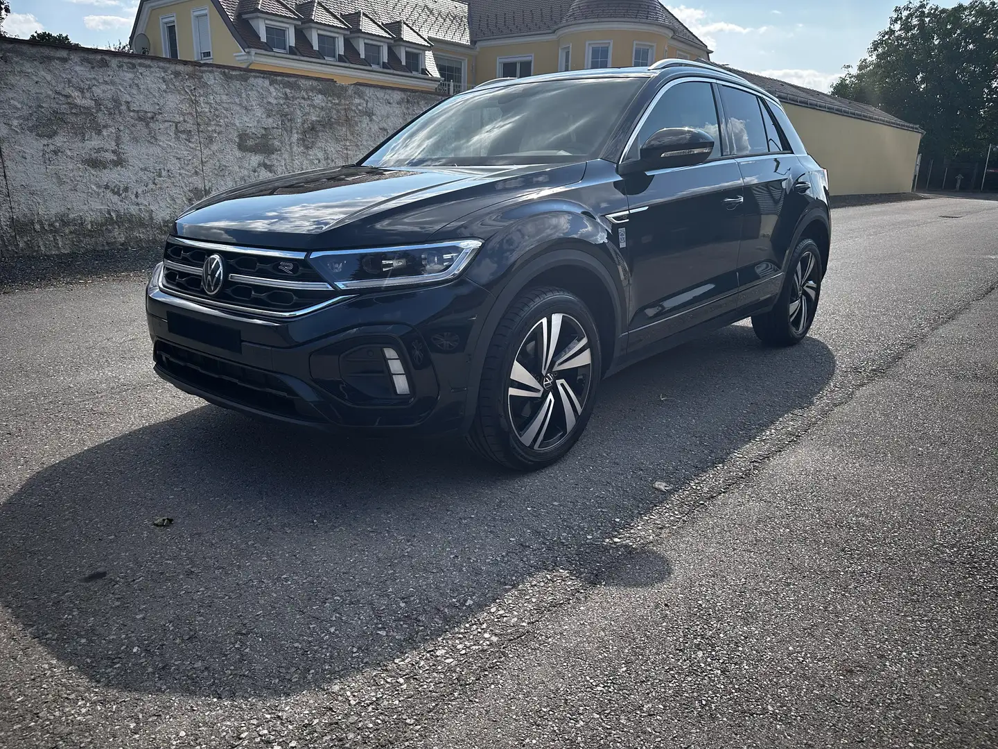 Volkswagen T-Roc T-Roc 1,5 TSI ACT R-Line DSG R-Line Schwarz - 1