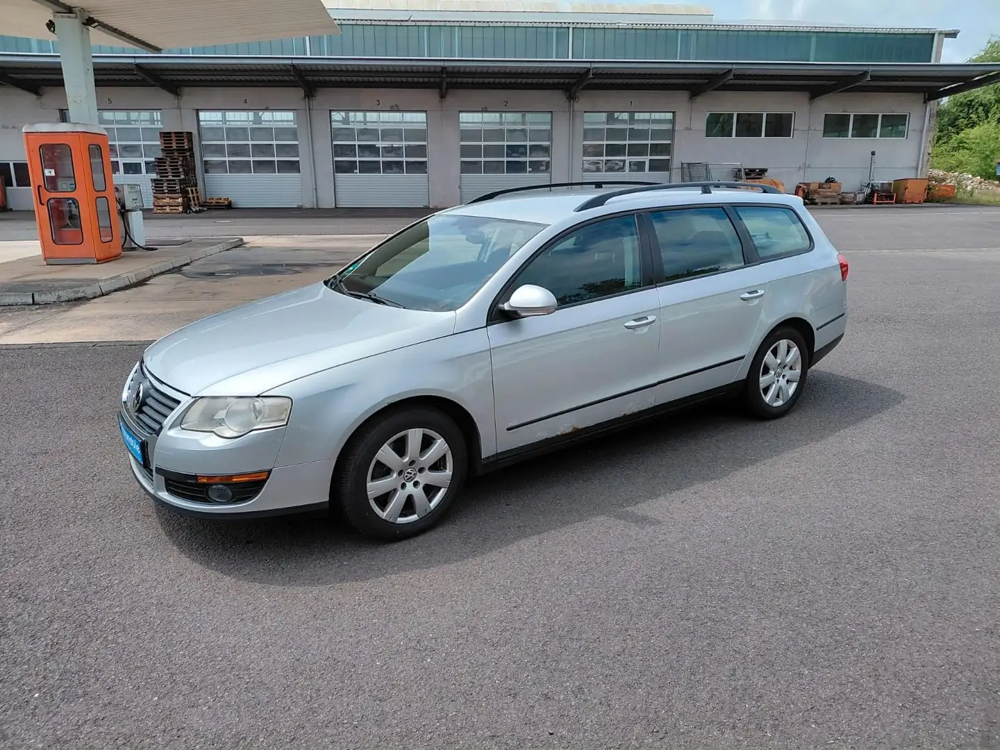 Volkswagen Passat Variant Trendline Ezüst - 1