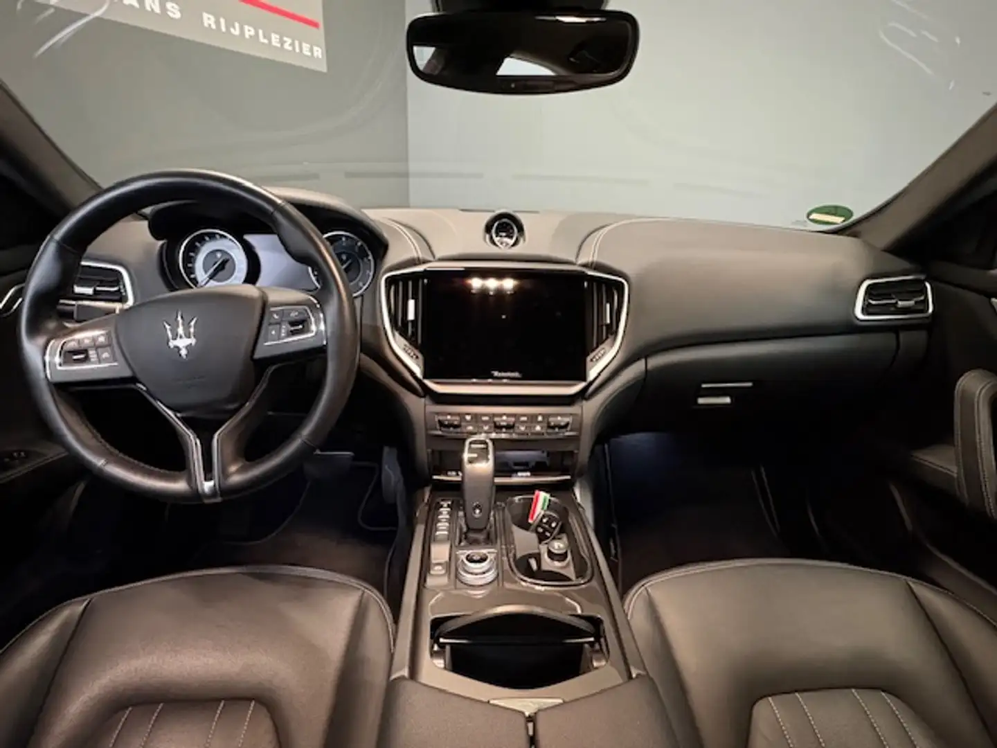 Maserati Ghibli 330pk Hybrid GT Gris - 2
