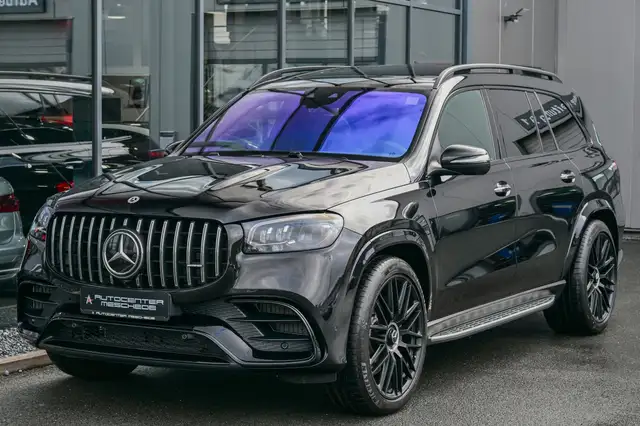 Mercedes-Benz G-Class view 2