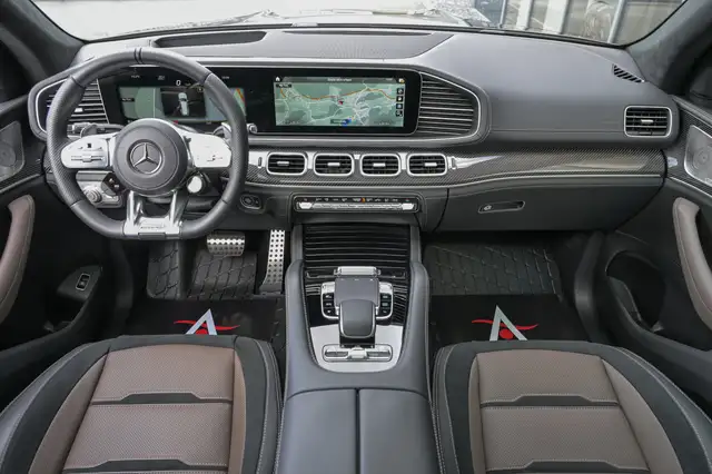 Mercedes-Benz G-Class view 11
